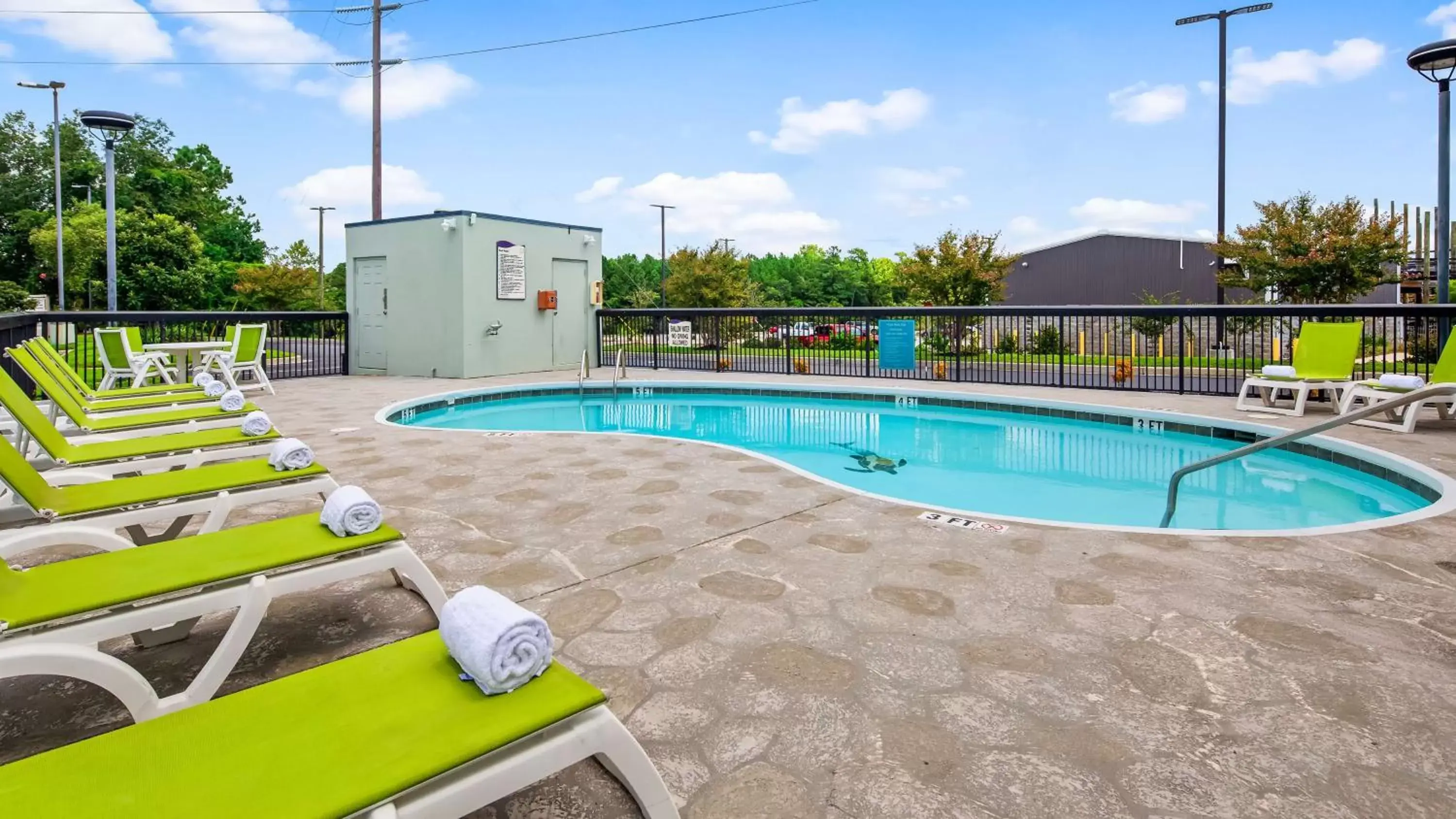 Pool view in Best Western Plus Myrtle Beach@Intracoastal Pool view in Best Western Plus Myrtle Beach@Intracoastal