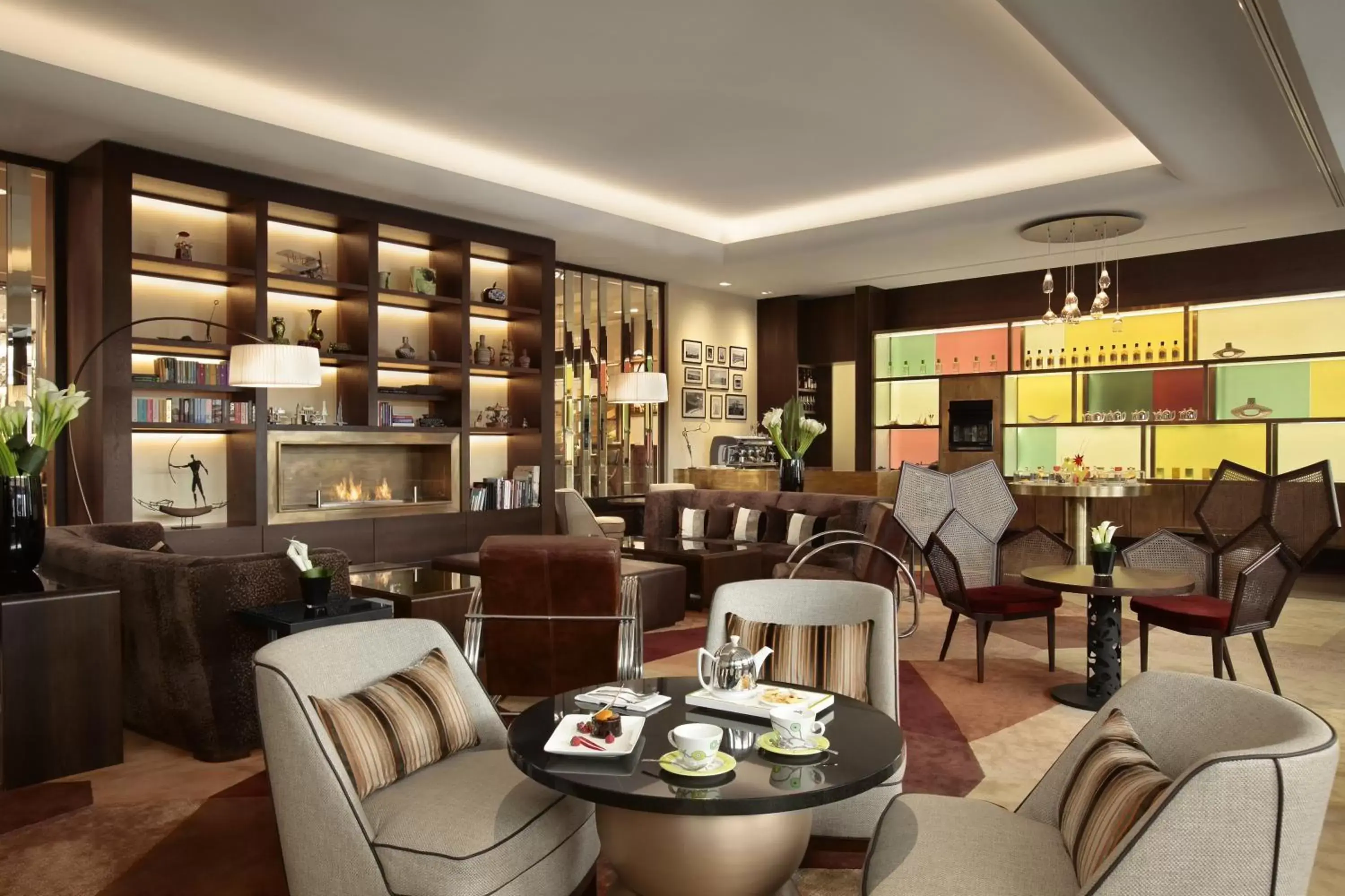 Lounge or bar, Restaurant/Places to Eat in Kempinski Hotel Corvinus Budapest