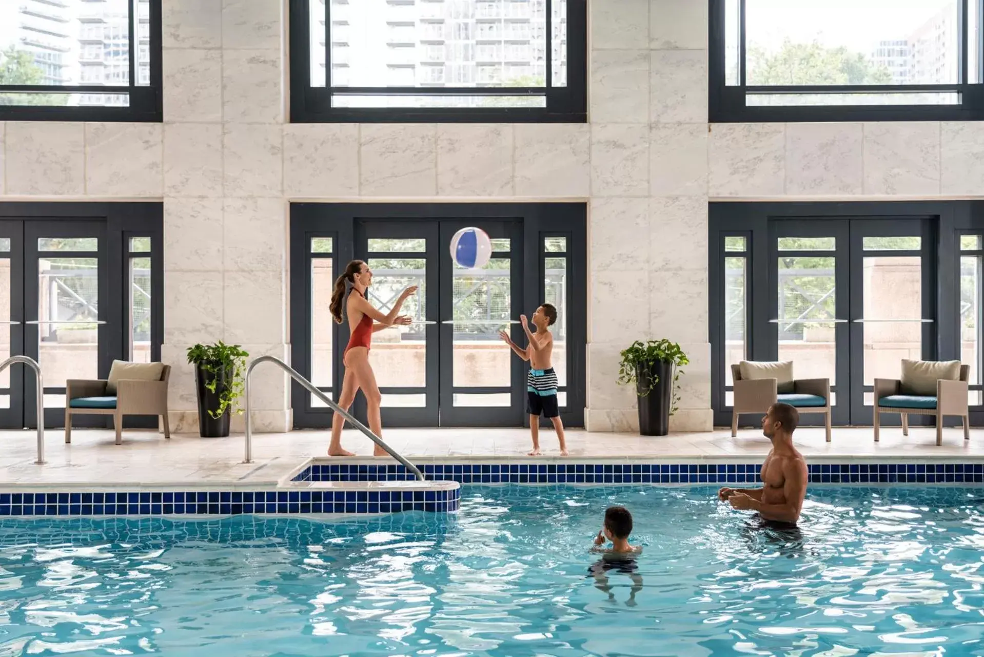 Swimming Pool in Four Seasons Hotel Atlanta