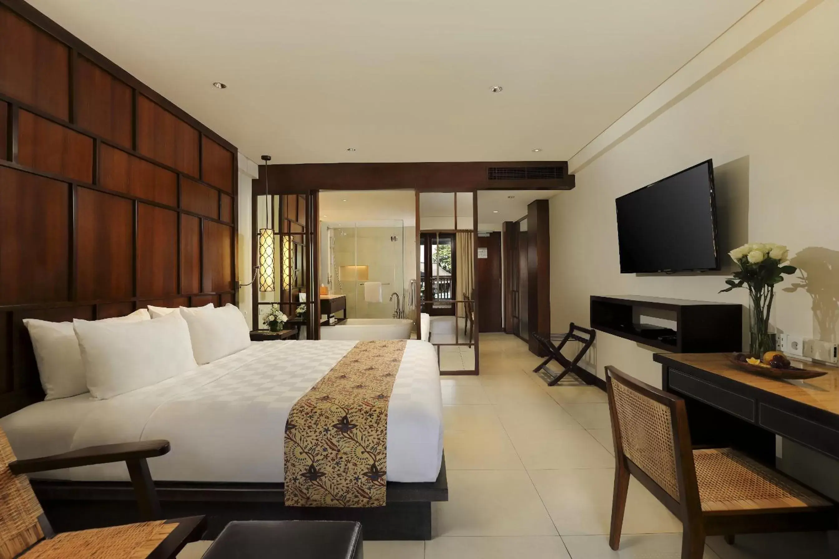 Photo of the whole room, TV/Entertainment Center in Padma Resort Legian