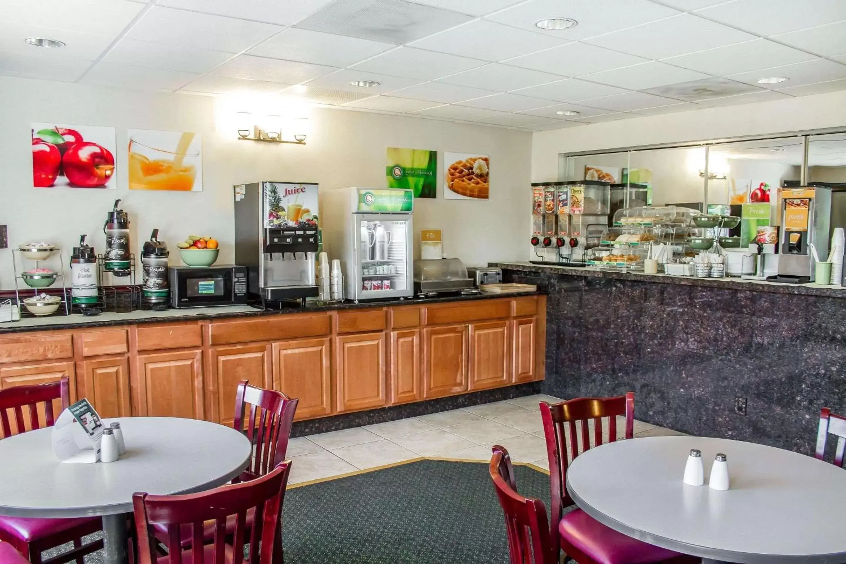 Restaurant/Places to Eat in Quality Inn & Suites Longview Kelso