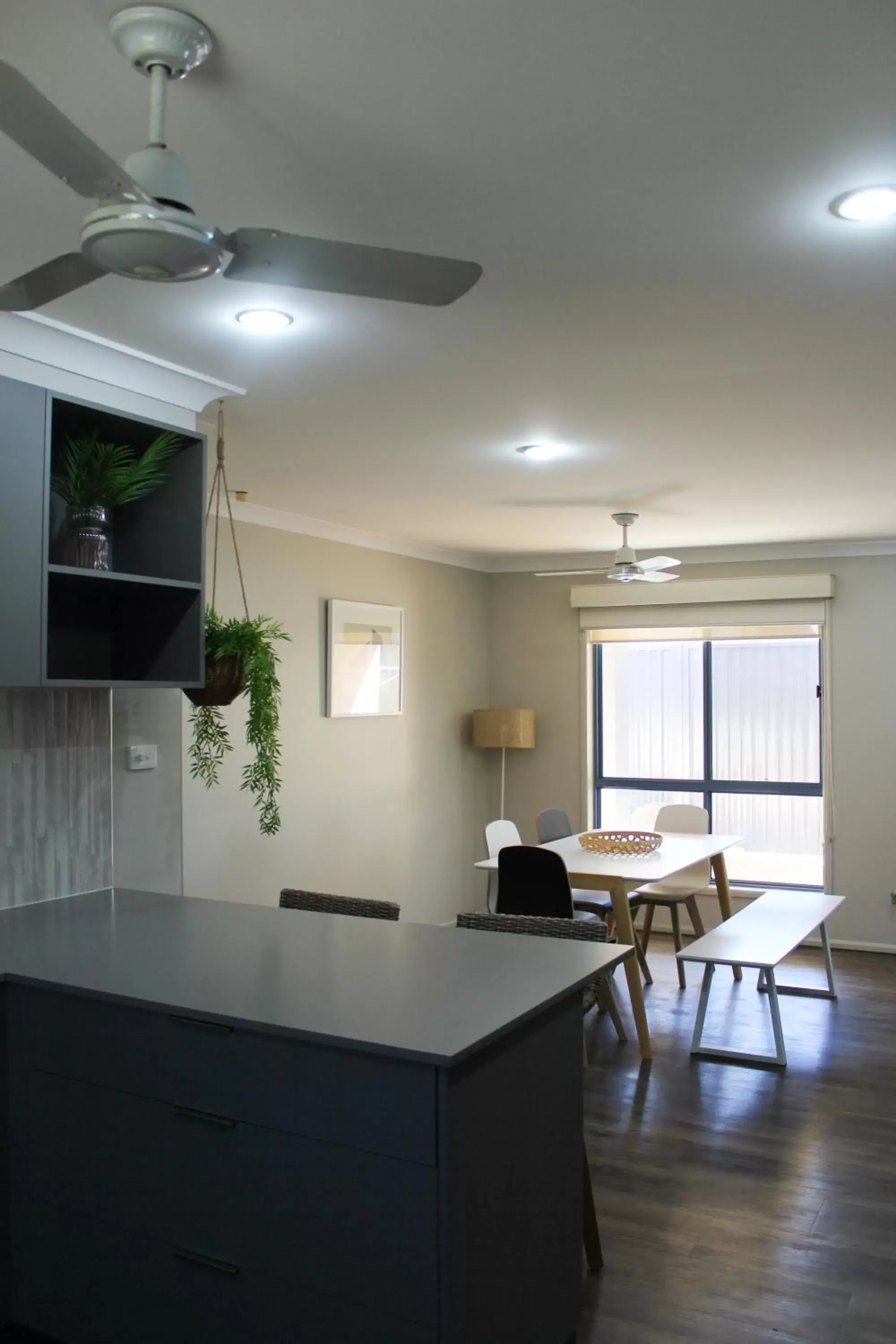 Kitchen or kitchenette in Yamba Twin Pines Motel