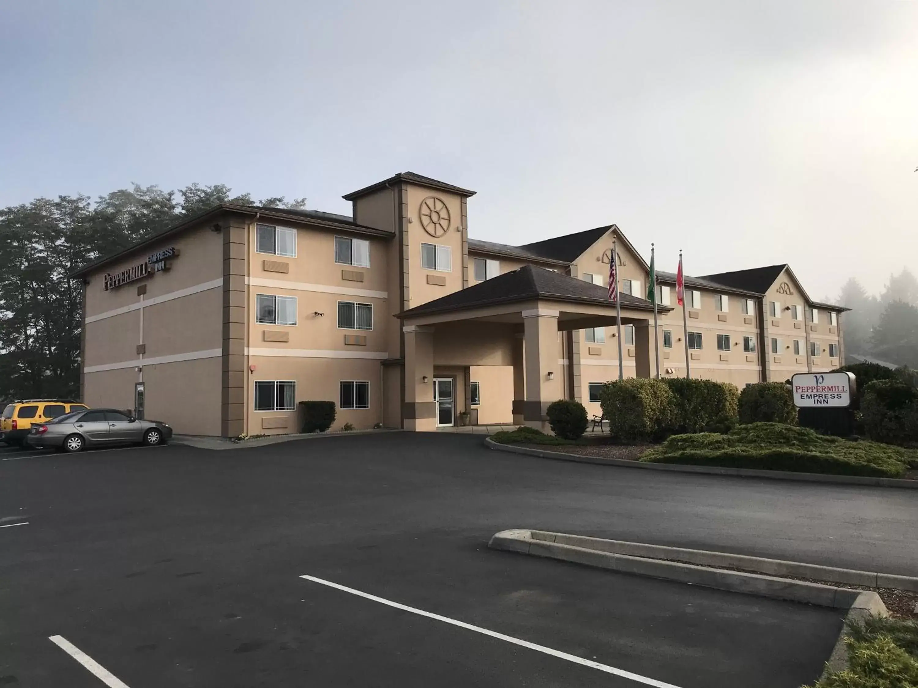 Property building in Peppermill Empress Inn Property building in Peppermill Empress Inn