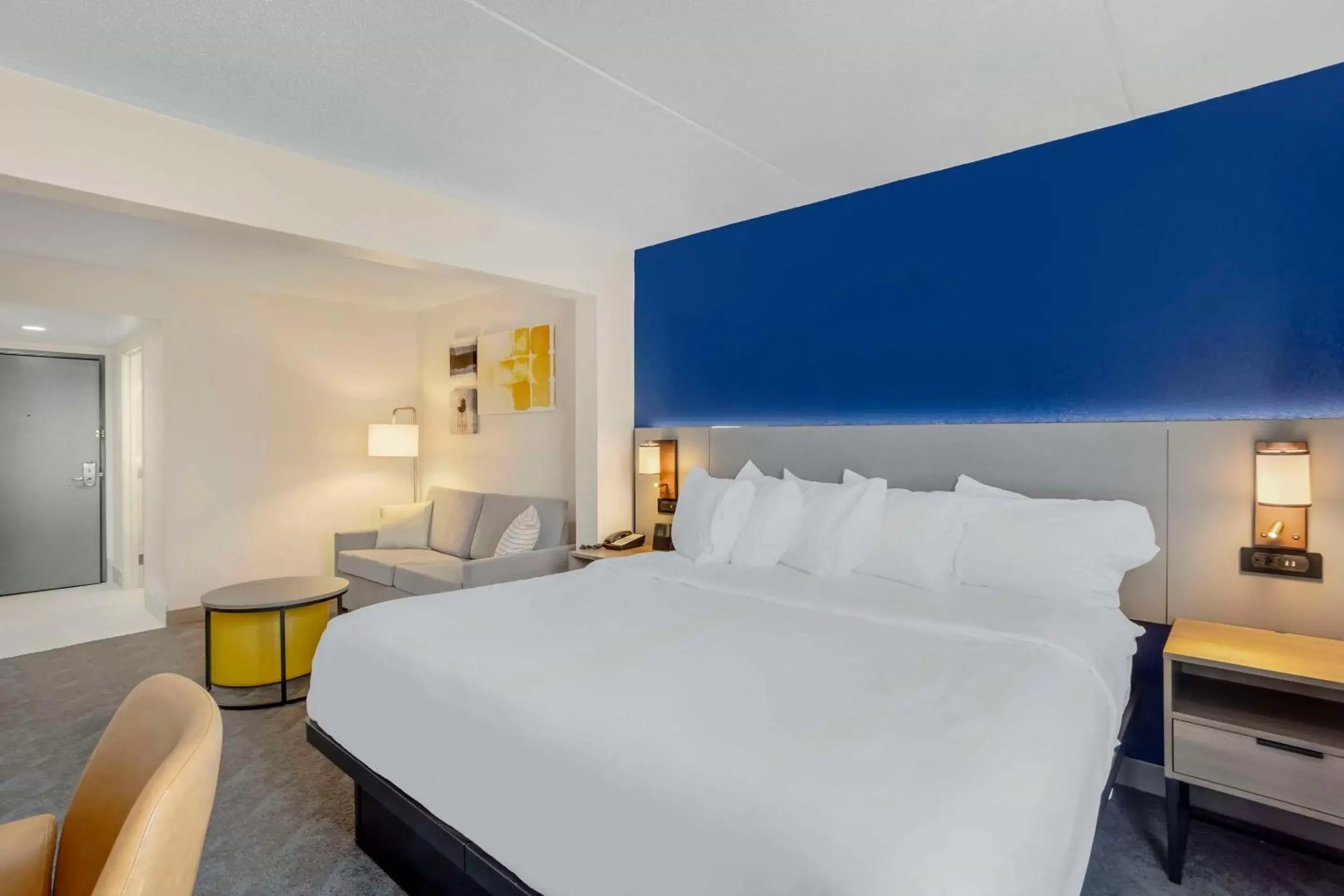 Bedroom, Bed in Comfort Inn & Suites Voorhees - Mt Laurel