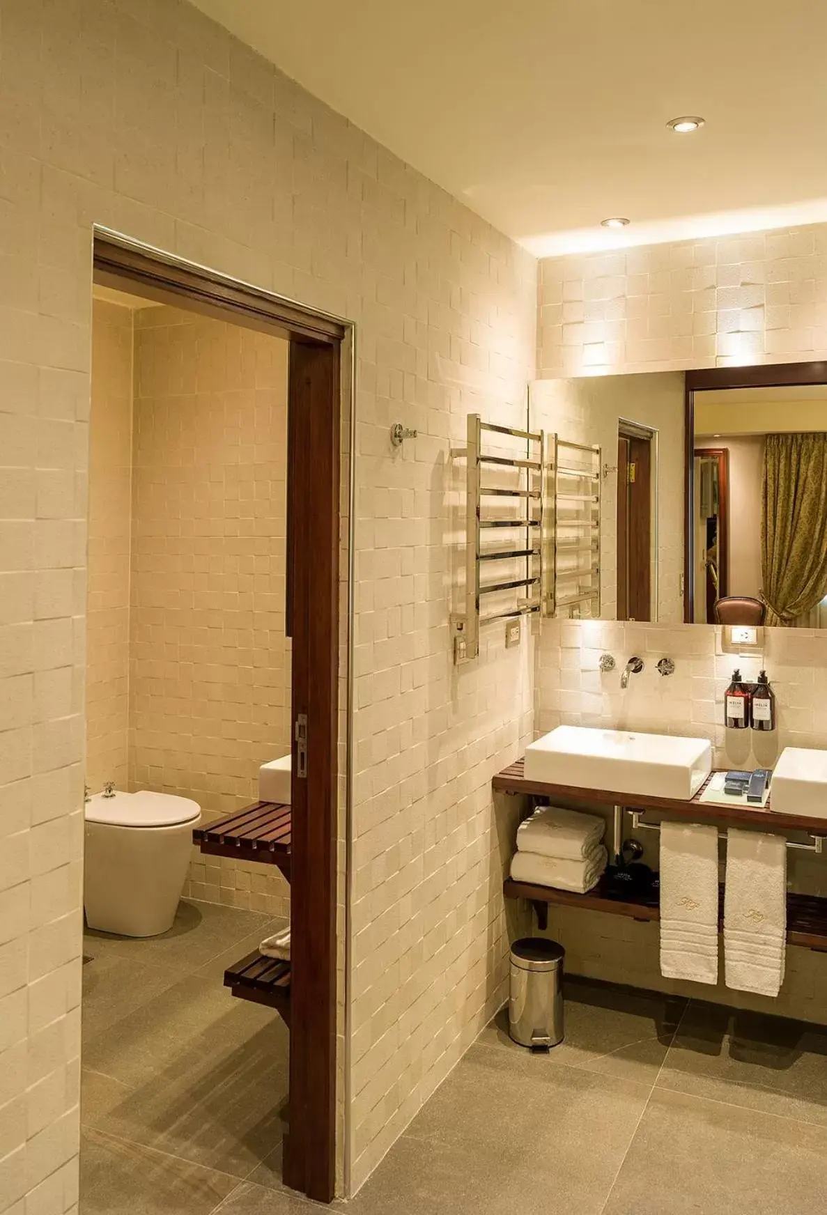 Bathroom in Melia Recoleta Plaza Hotel