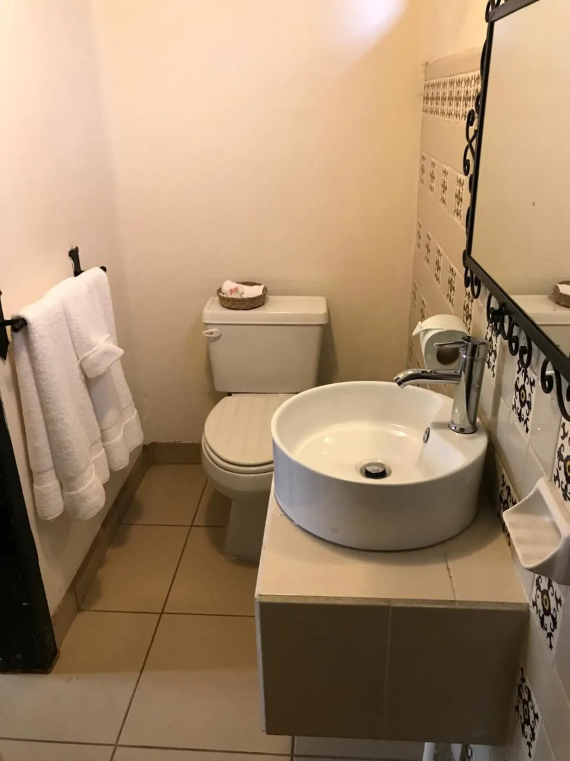 Bathroom in Hotel Villa de Flores