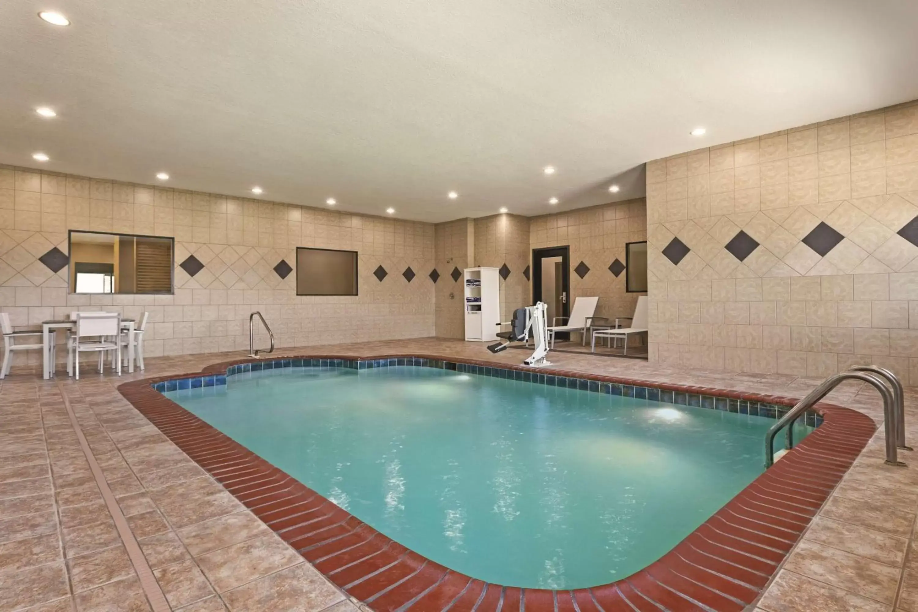 Activities, Swimming Pool in Country Inn & Suites by Radisson, Byram/Jackson South, MS