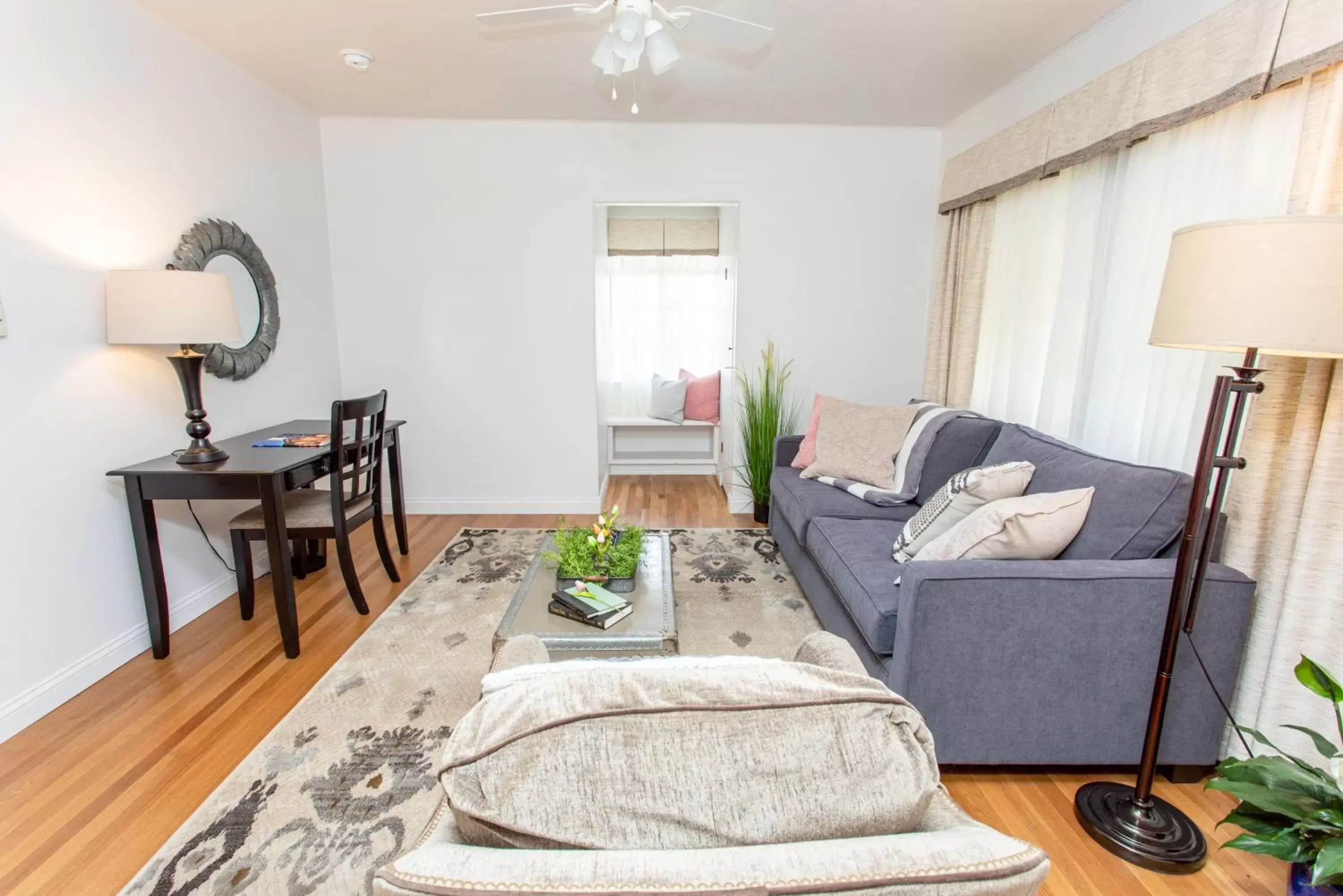 Living room, Seating Area in Hummingbird Estate