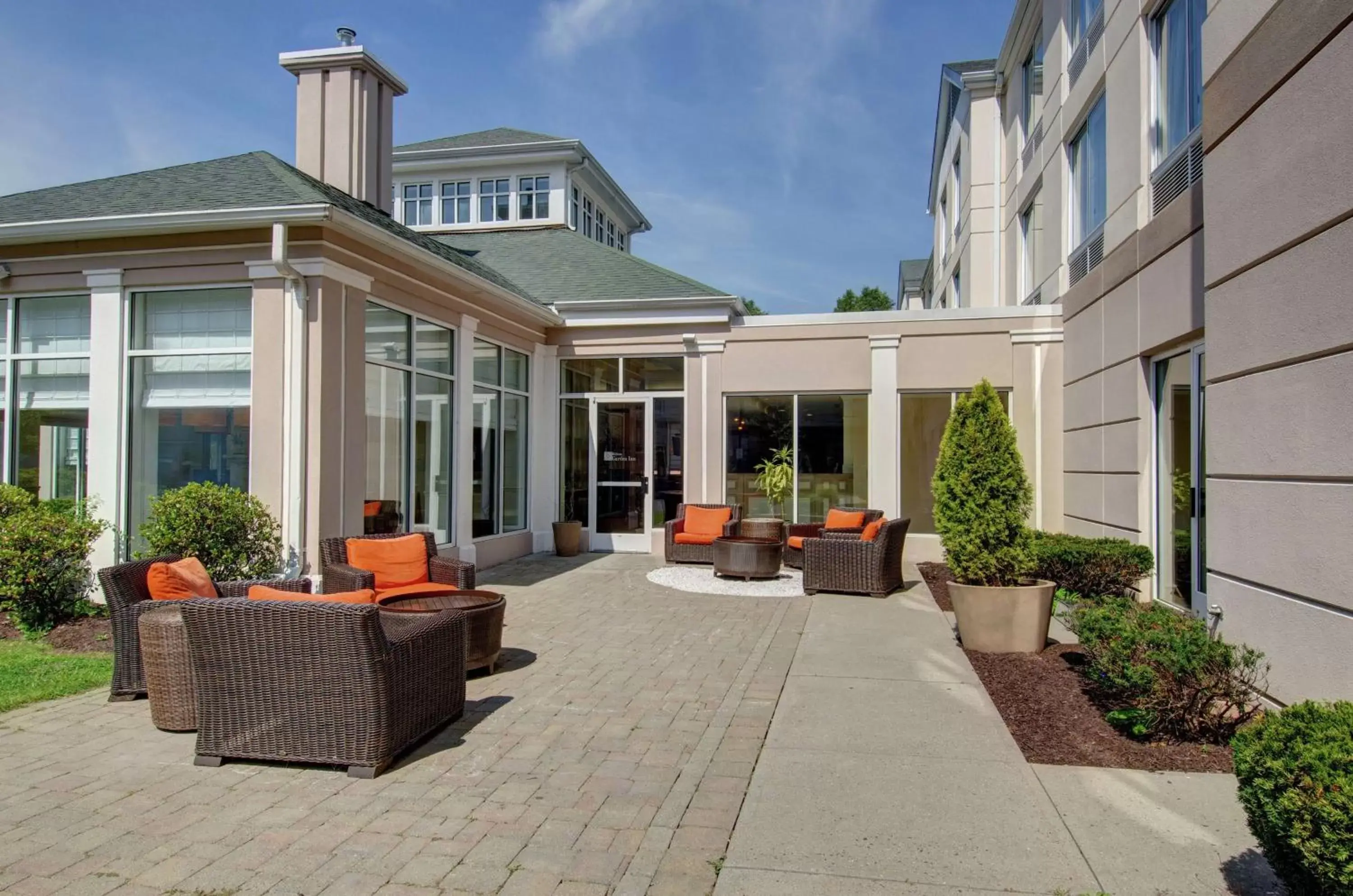 Patio in Hilton Garden Inn Norwalk