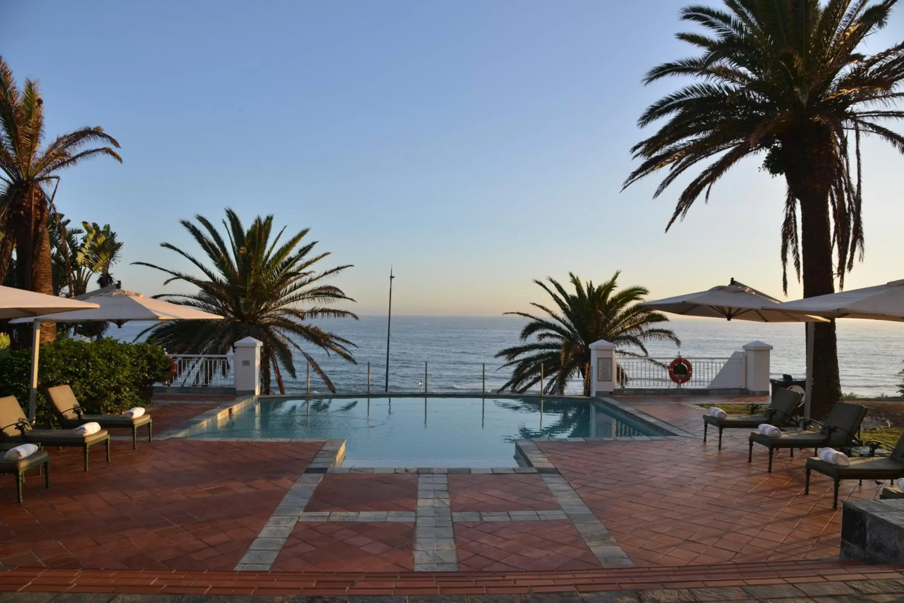 Sea view, Swimming Pool in Courtyard Hotel Port Elizabeth