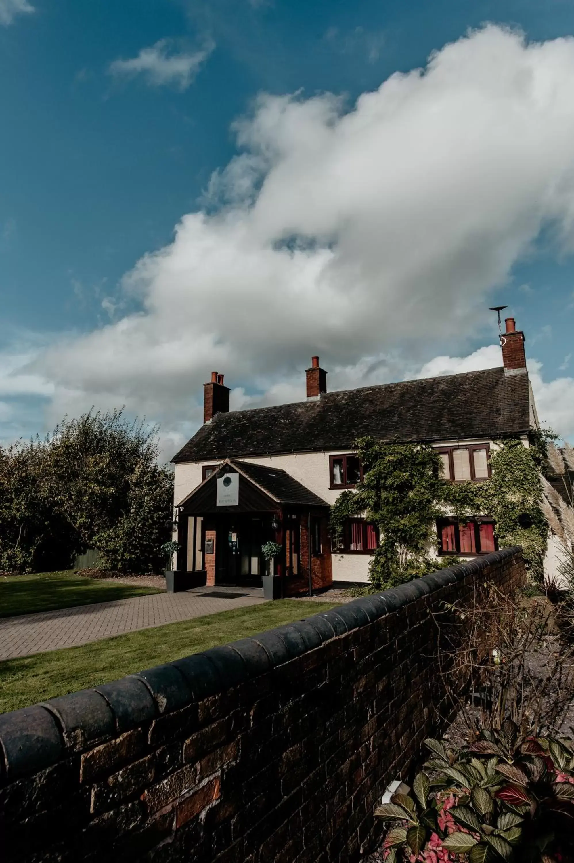 Property Building in Oak Farm Hotel