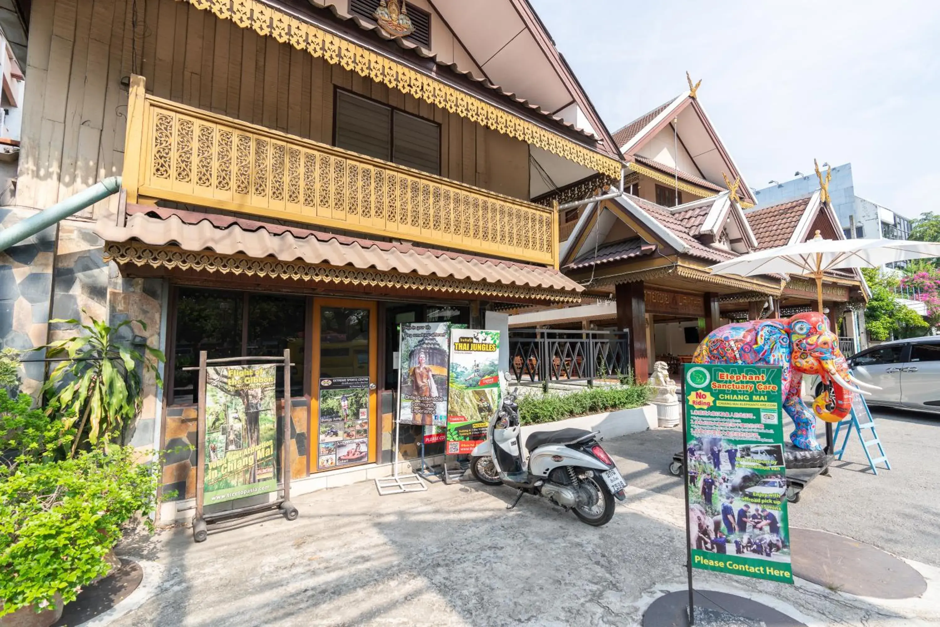 Facade/entrance, Property Building in Lai Thai Guest House