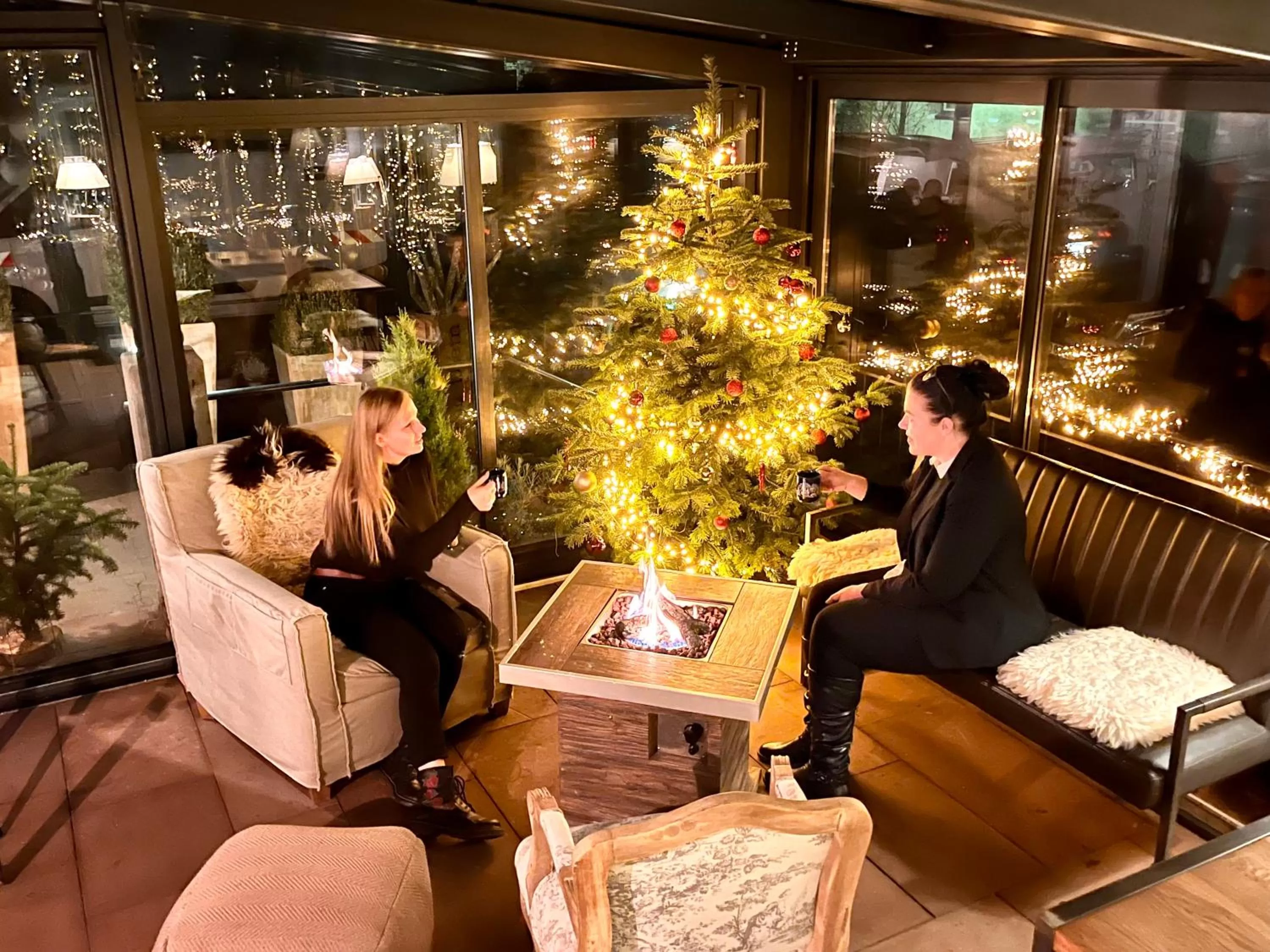 People in Am Zehntstadl Hotel & Sauna