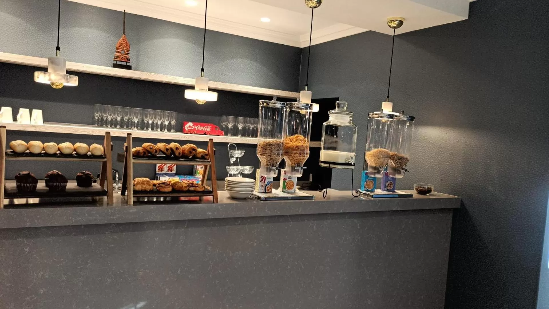 Breakfast in Commodore Hotel