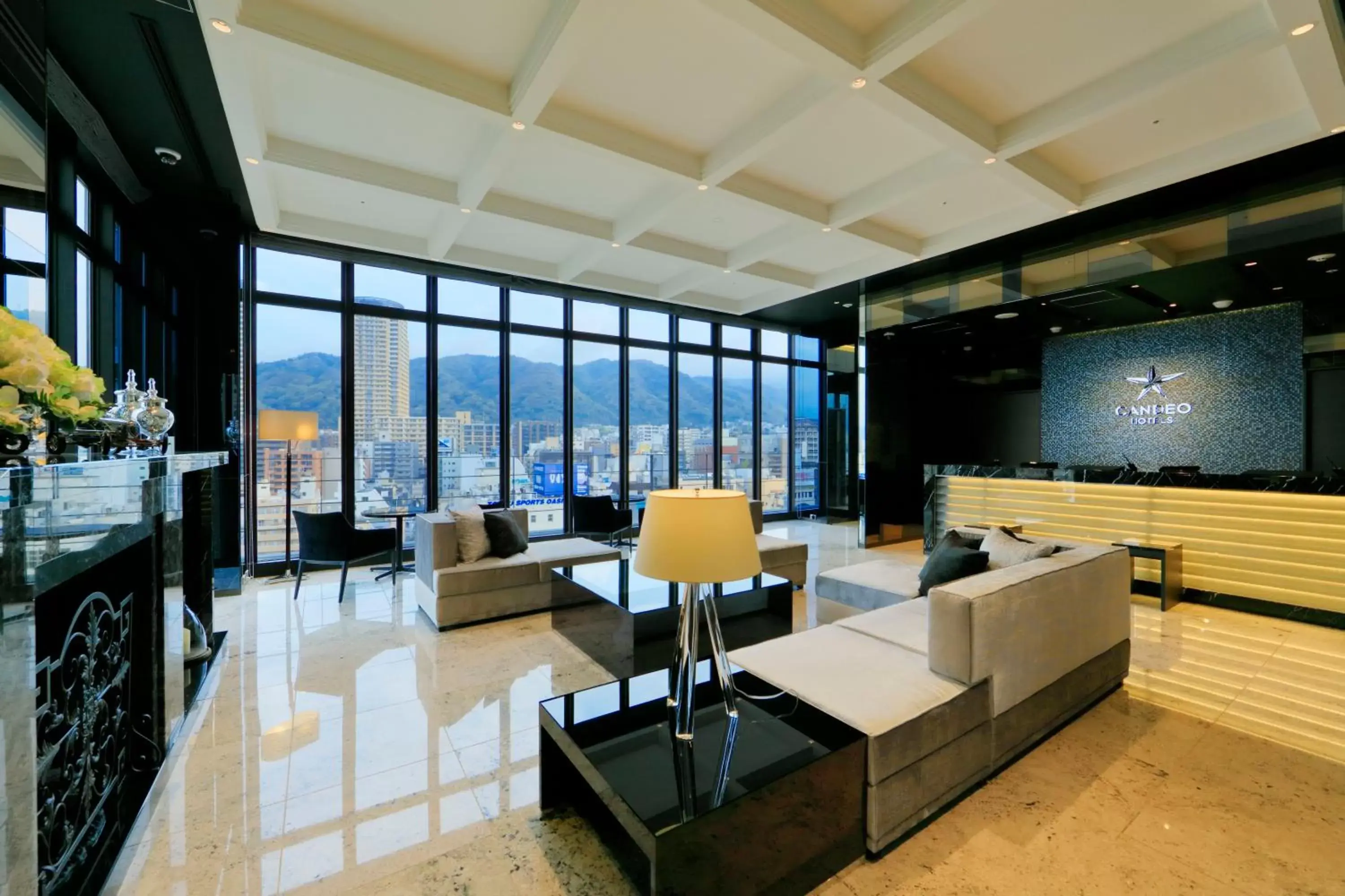 Lobby or reception in Candeo Hotels Kobe Tor Road