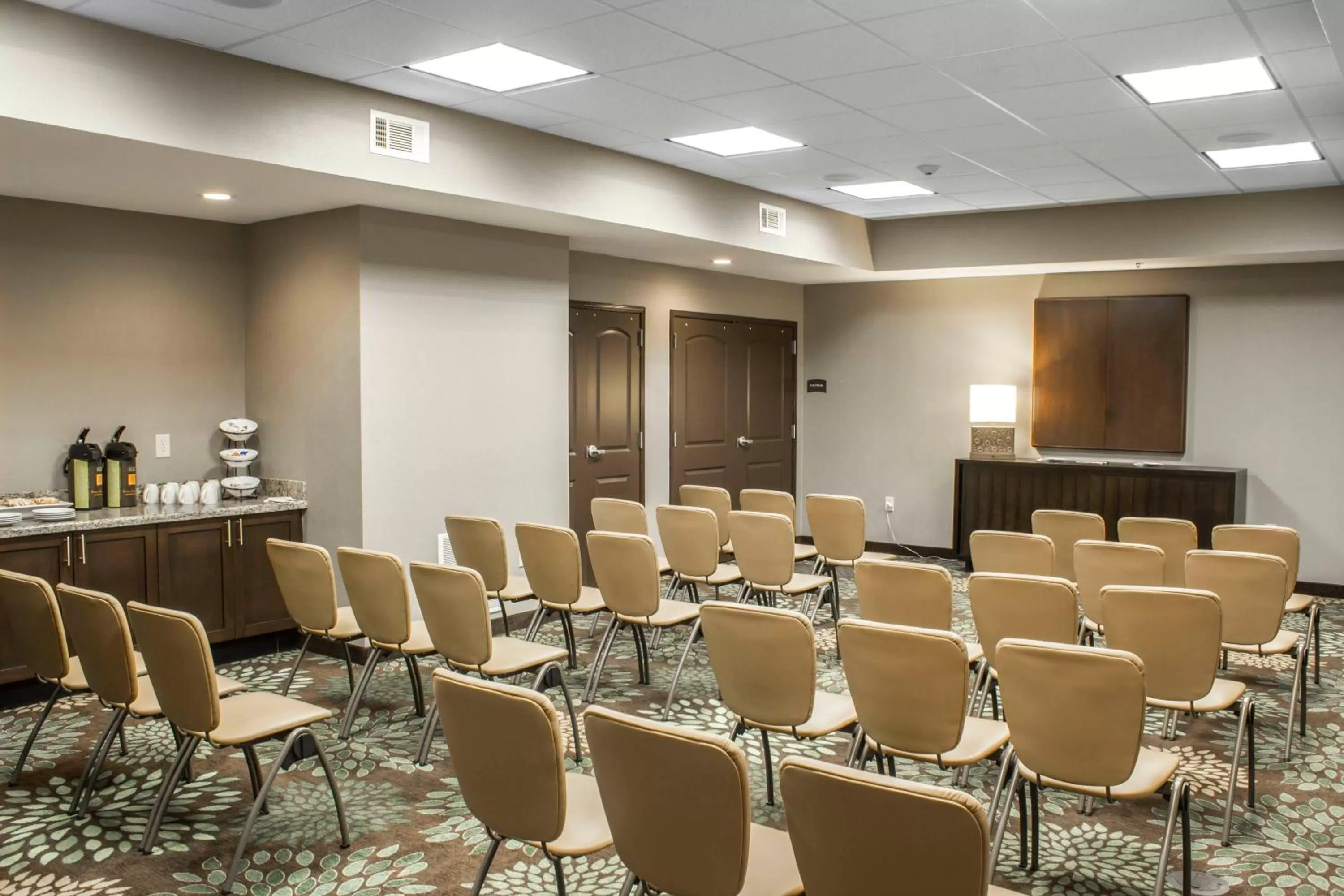 Meeting/conference room in Staybridge Suites North Jacksonville by IHG