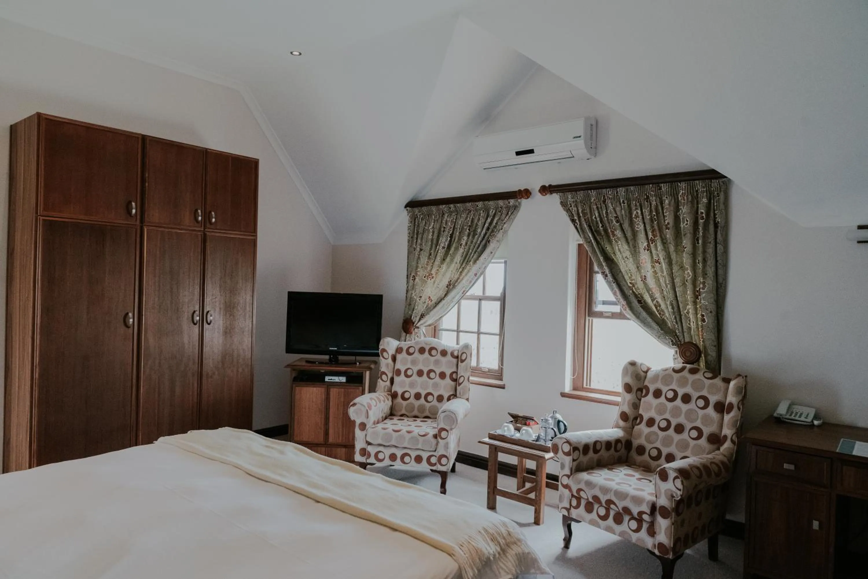 Bedroom, Bed in Cana Vineyard Guesthouse