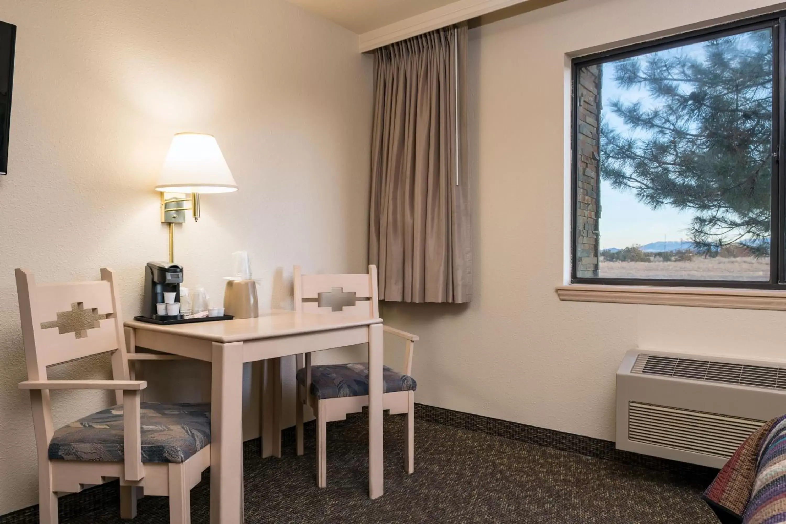 Living room in Grand Canyon Inn and Motel - South Rim Entrance