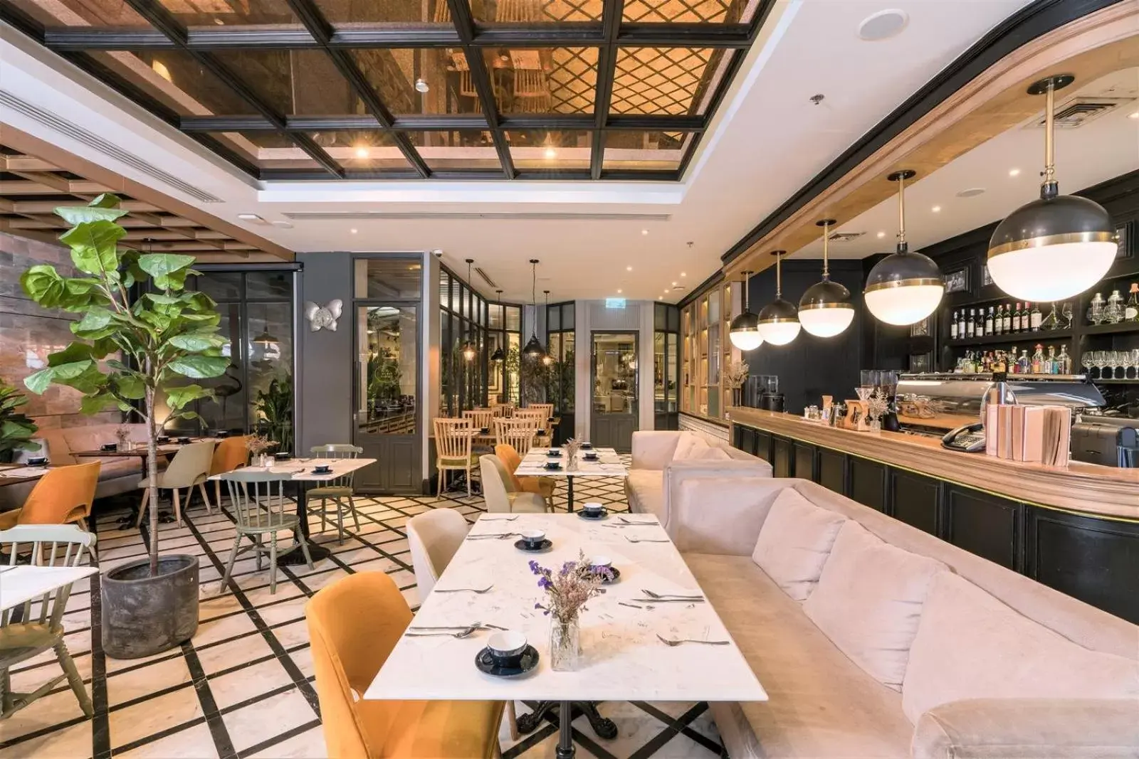 Food and drinks, Restaurant/Places to Eat in The Salil Hotel Sukhumvit 57 - Thonglor