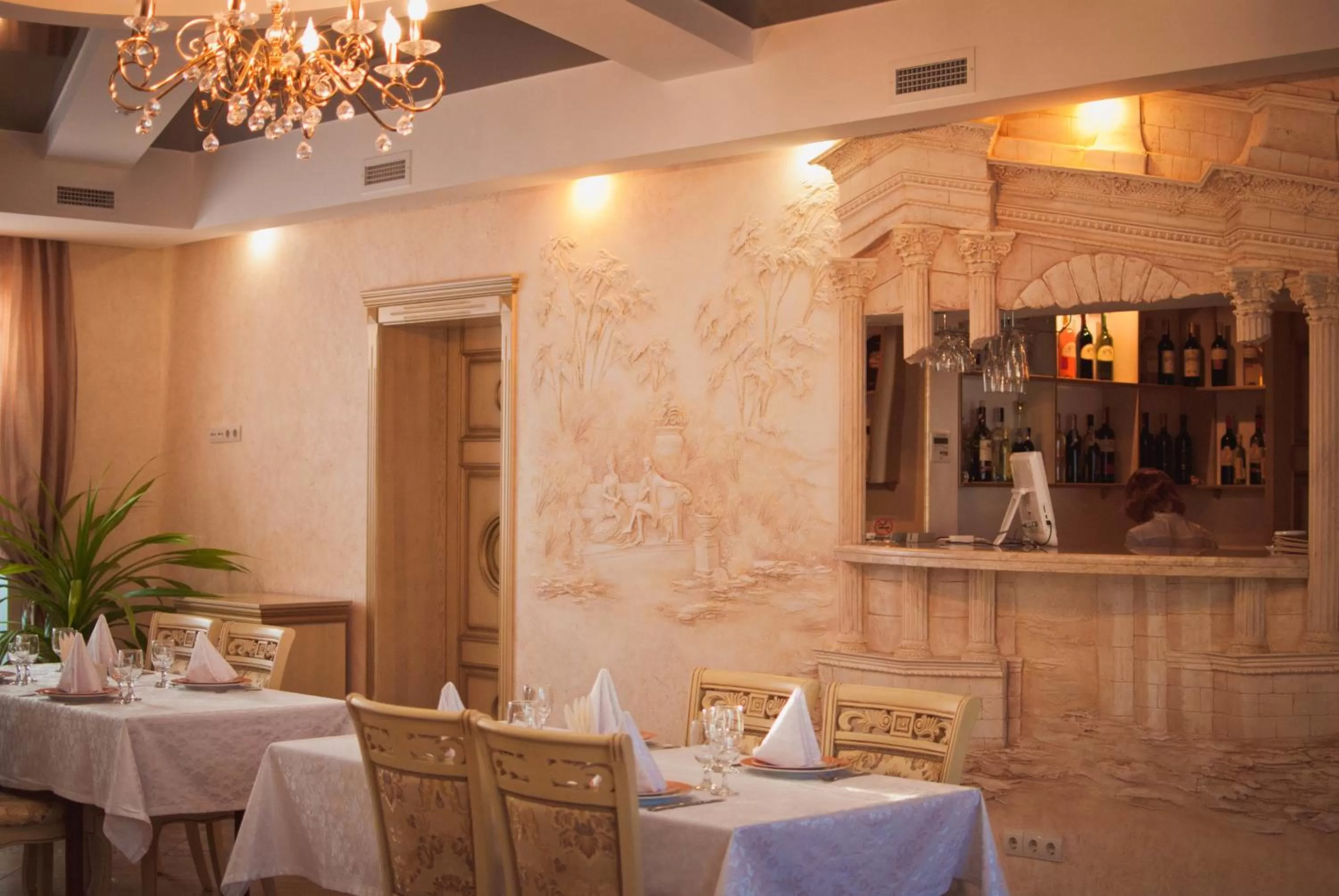 Restaurant/places to eat in Veles Hotel