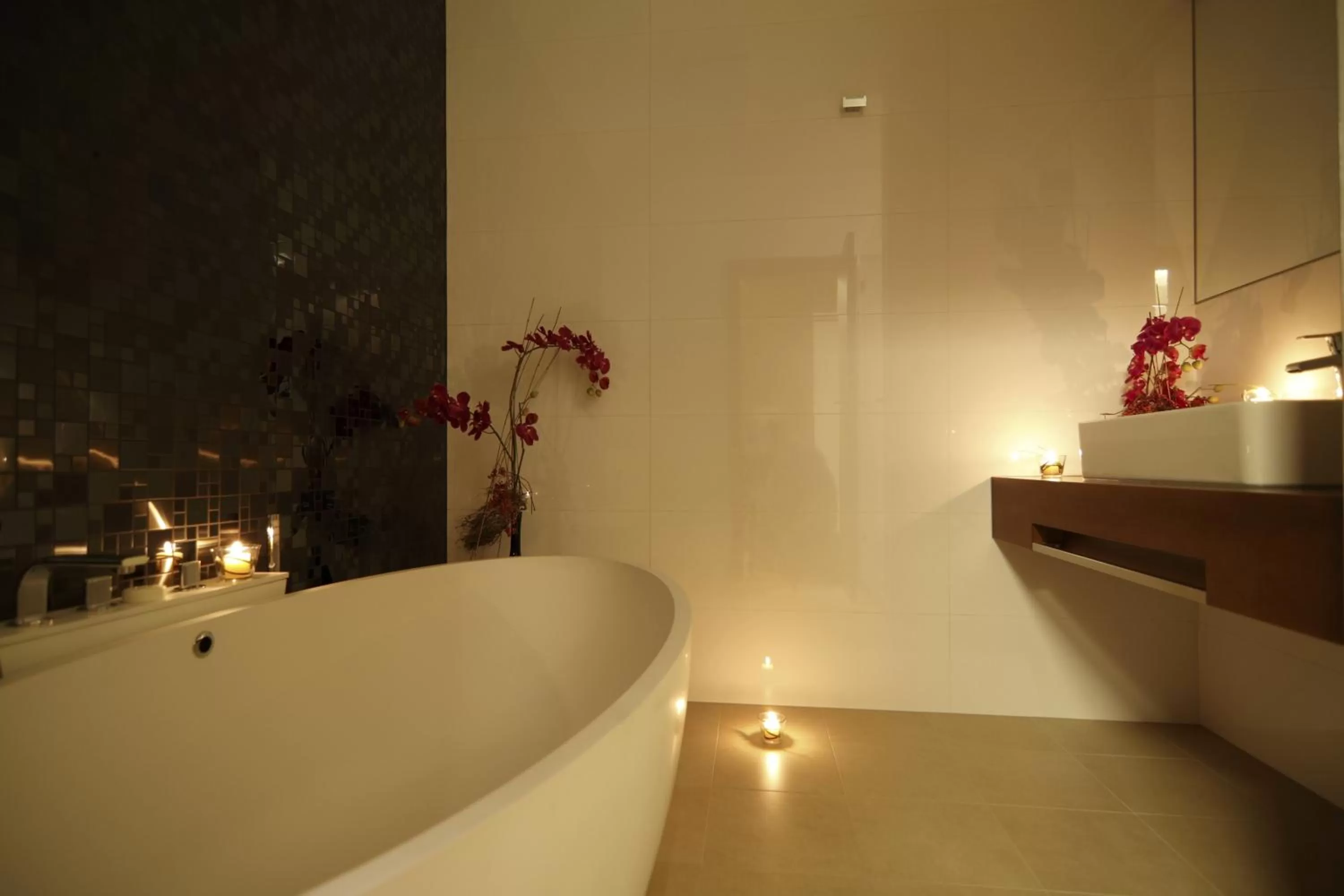 Bathroom in Mikado Hotel