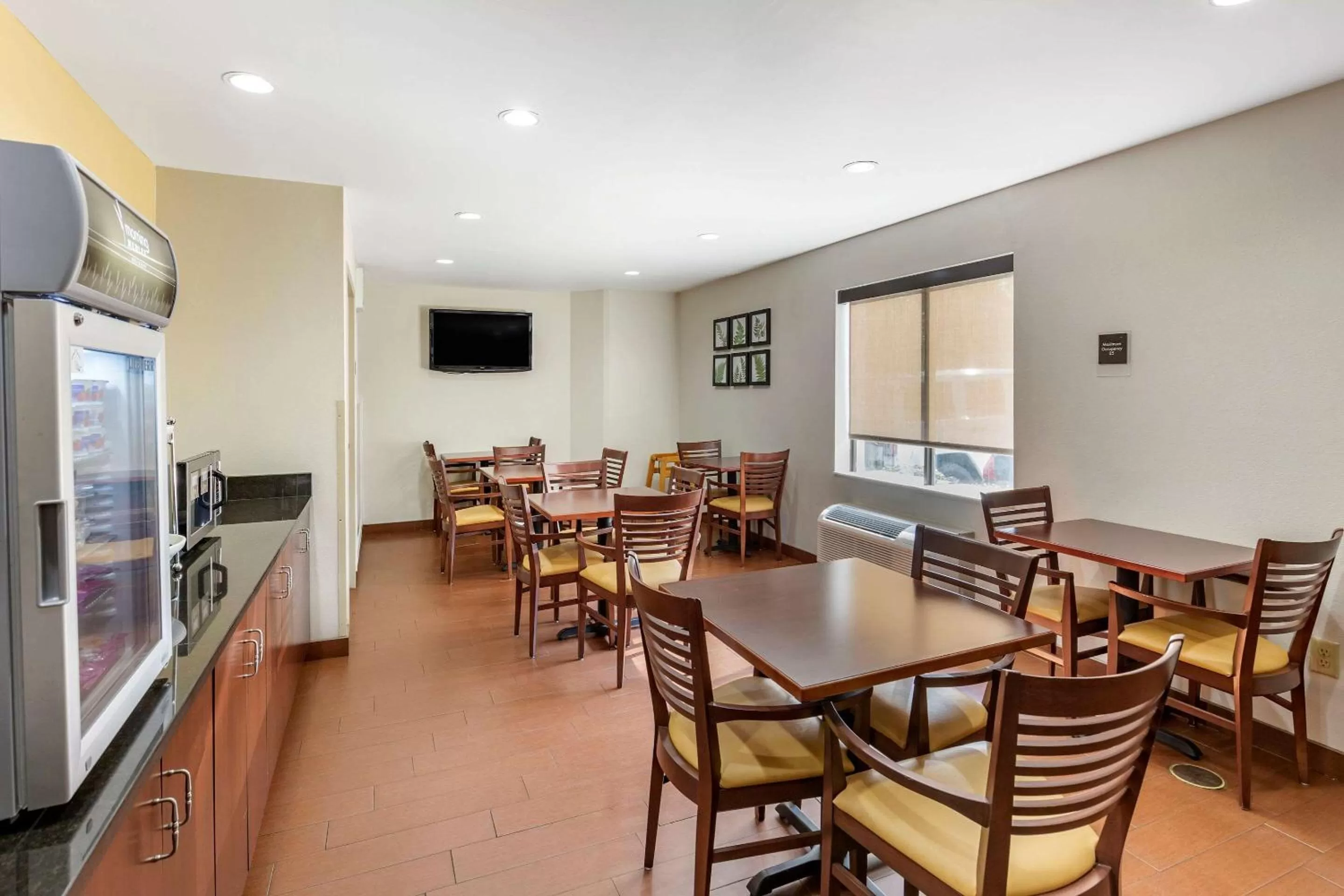 Restaurant/places to eat in Sleep Inn Henderson I-85