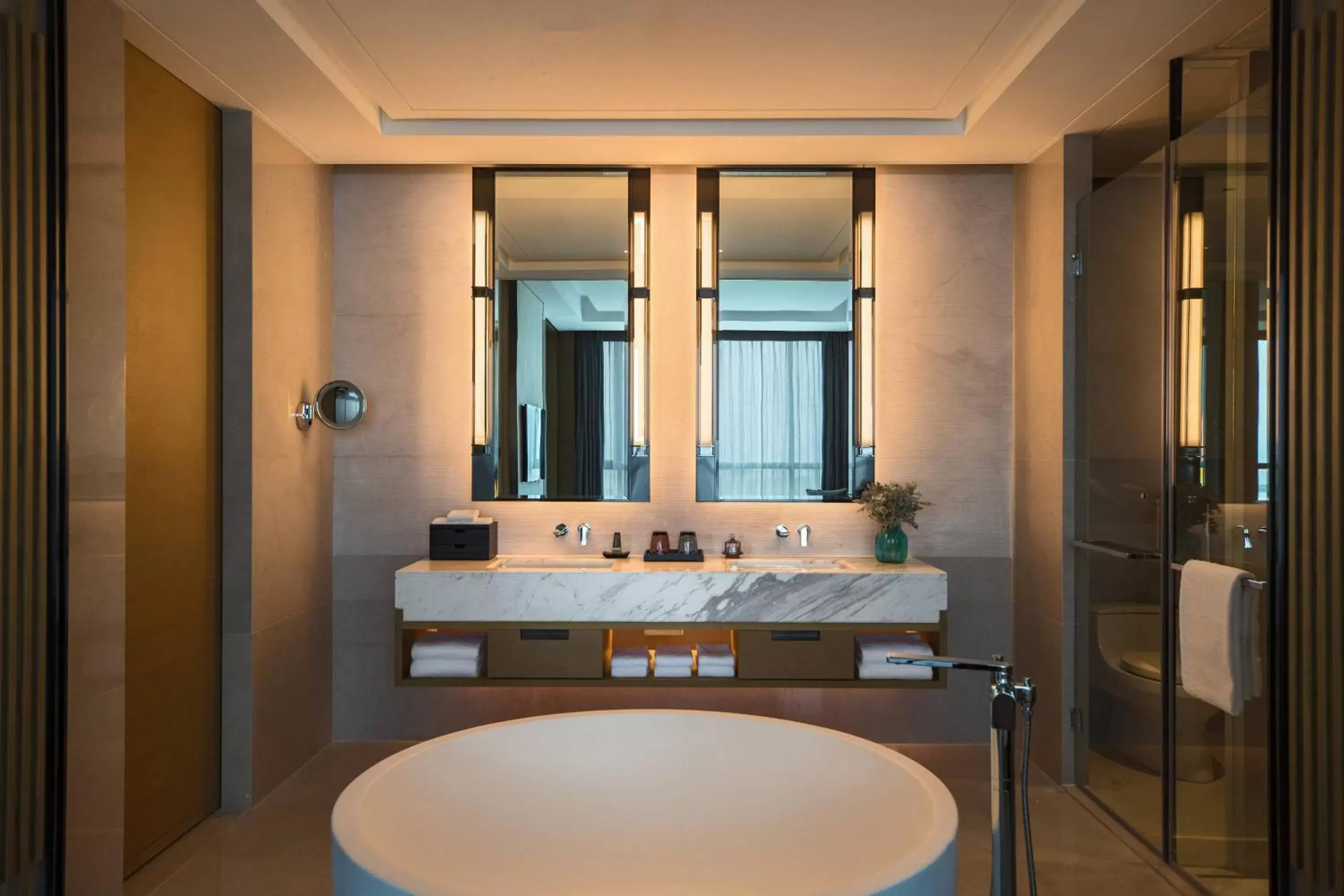 Bathroom in Suzhou Marriott Hotel Taihu Lake