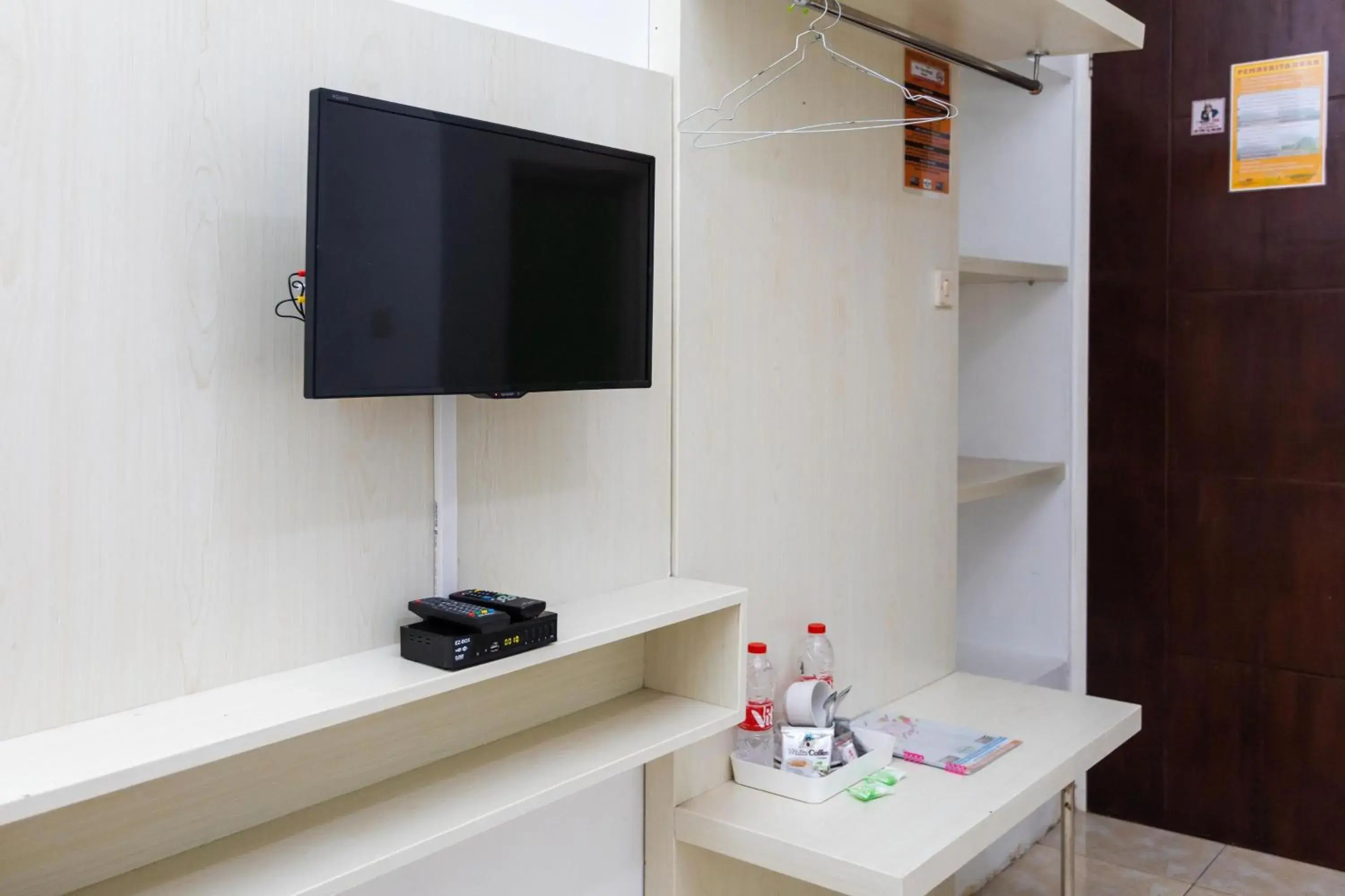 TV and multimedia, TV/Entertainment Center in Batuque Town Villa 2