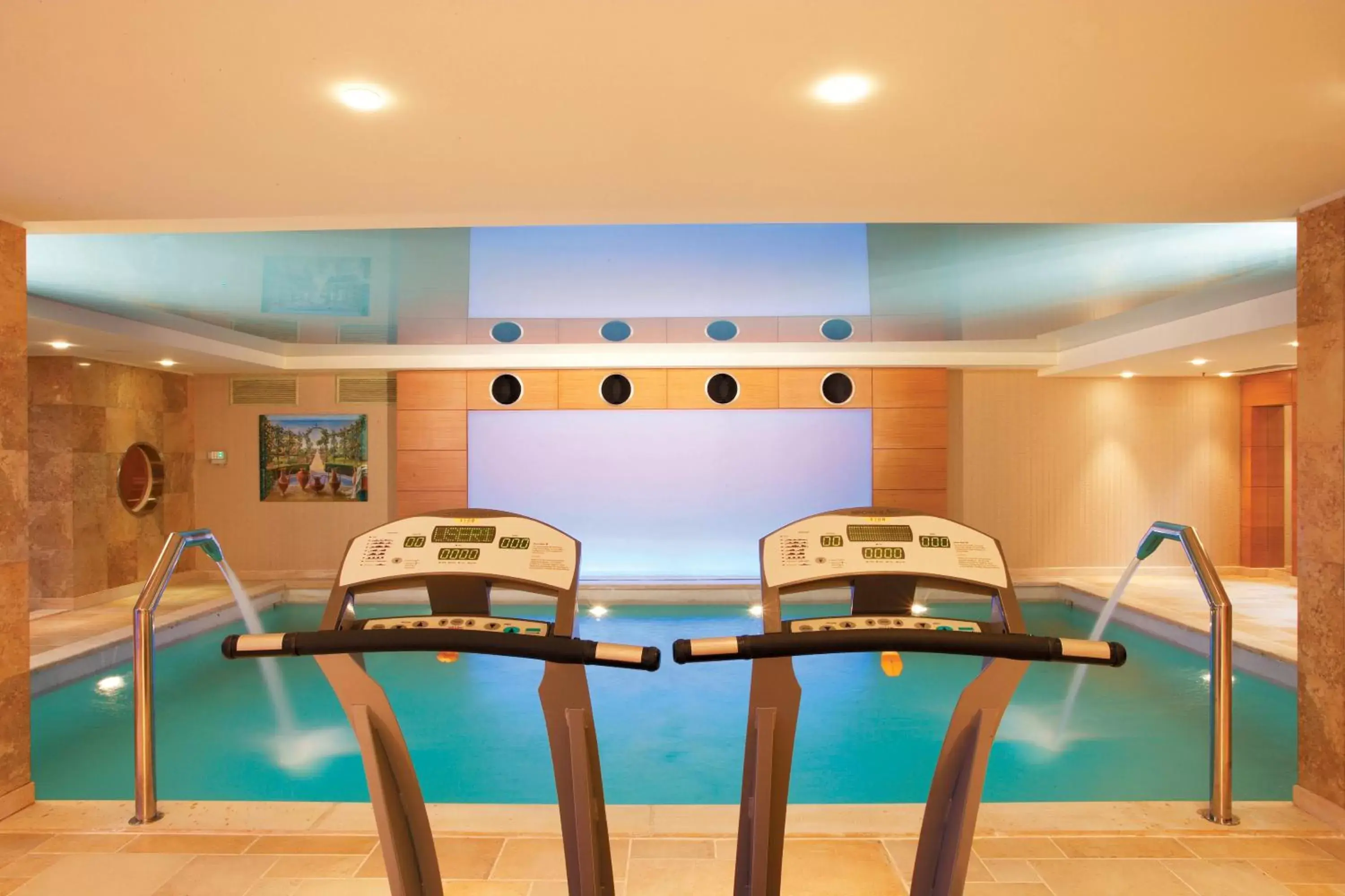 Fitness centre/facilities, Swimming Pool in Divani Palace Larissa