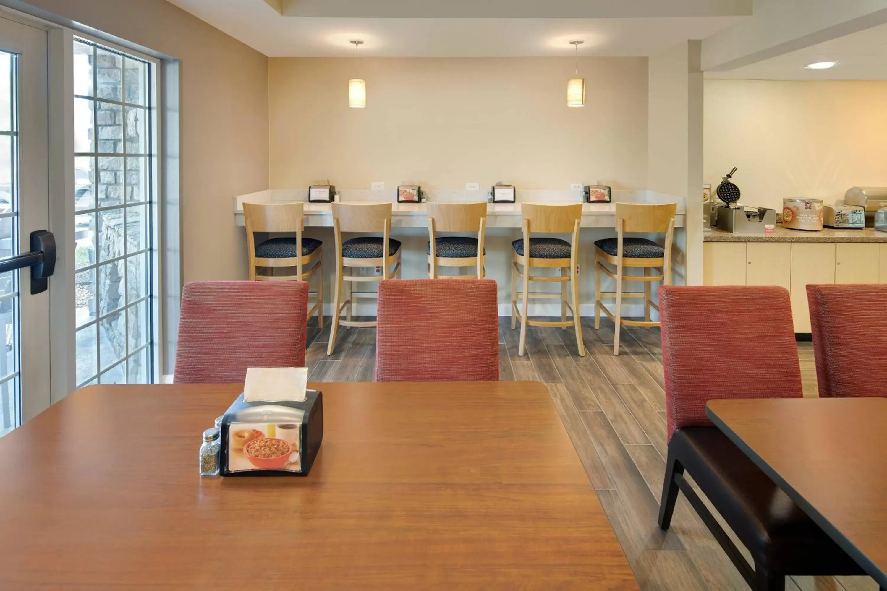 Breakfast in TownePlace Suites by Marriott Bentonville Rogers