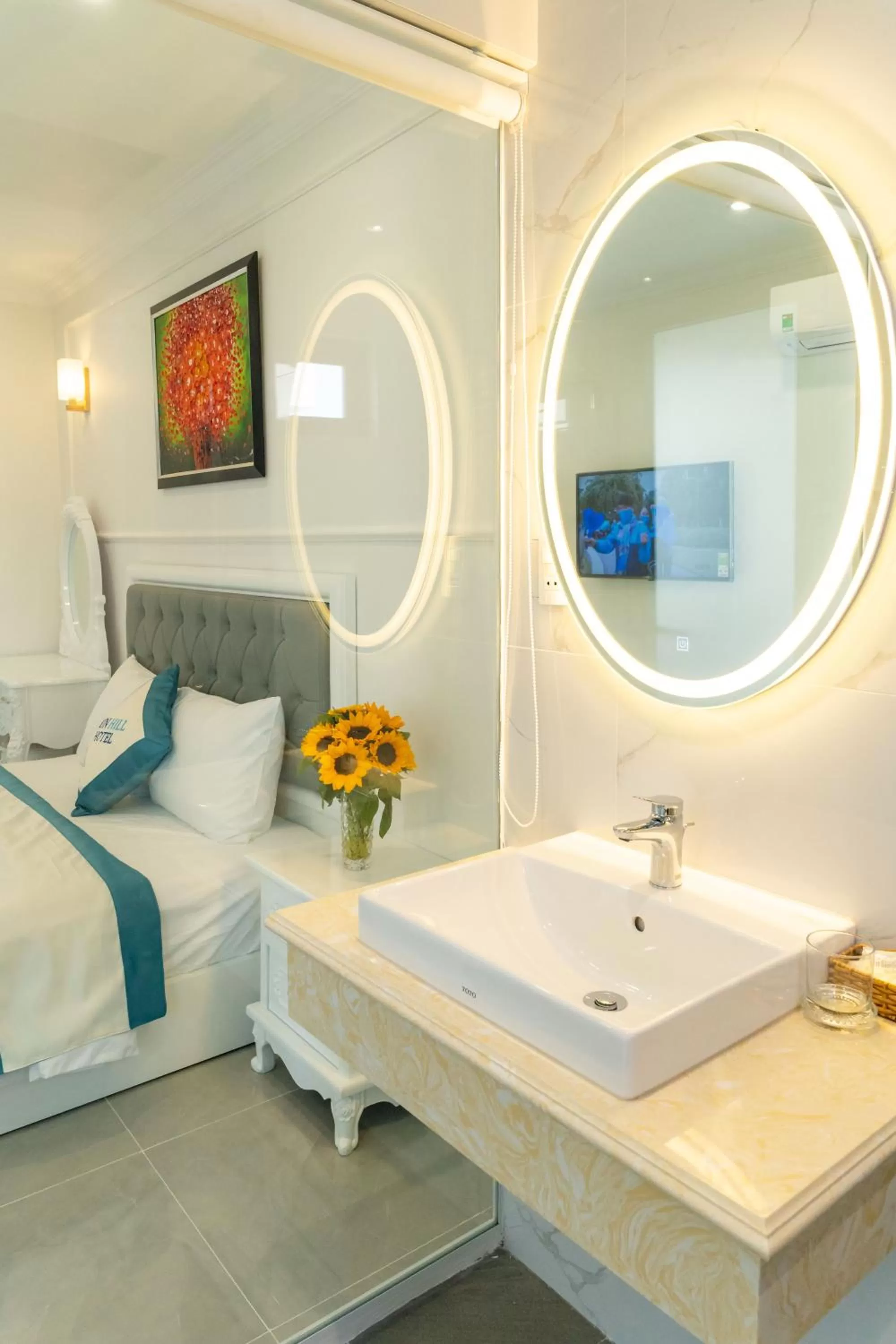 Bathroom in Sun Hill Hotel