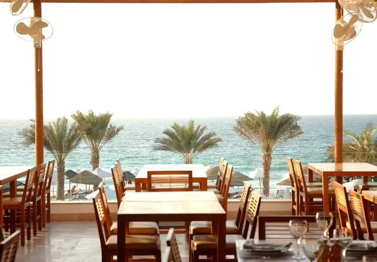 Restaurant/places to eat in Dubai Marine Beach Resort & Spa