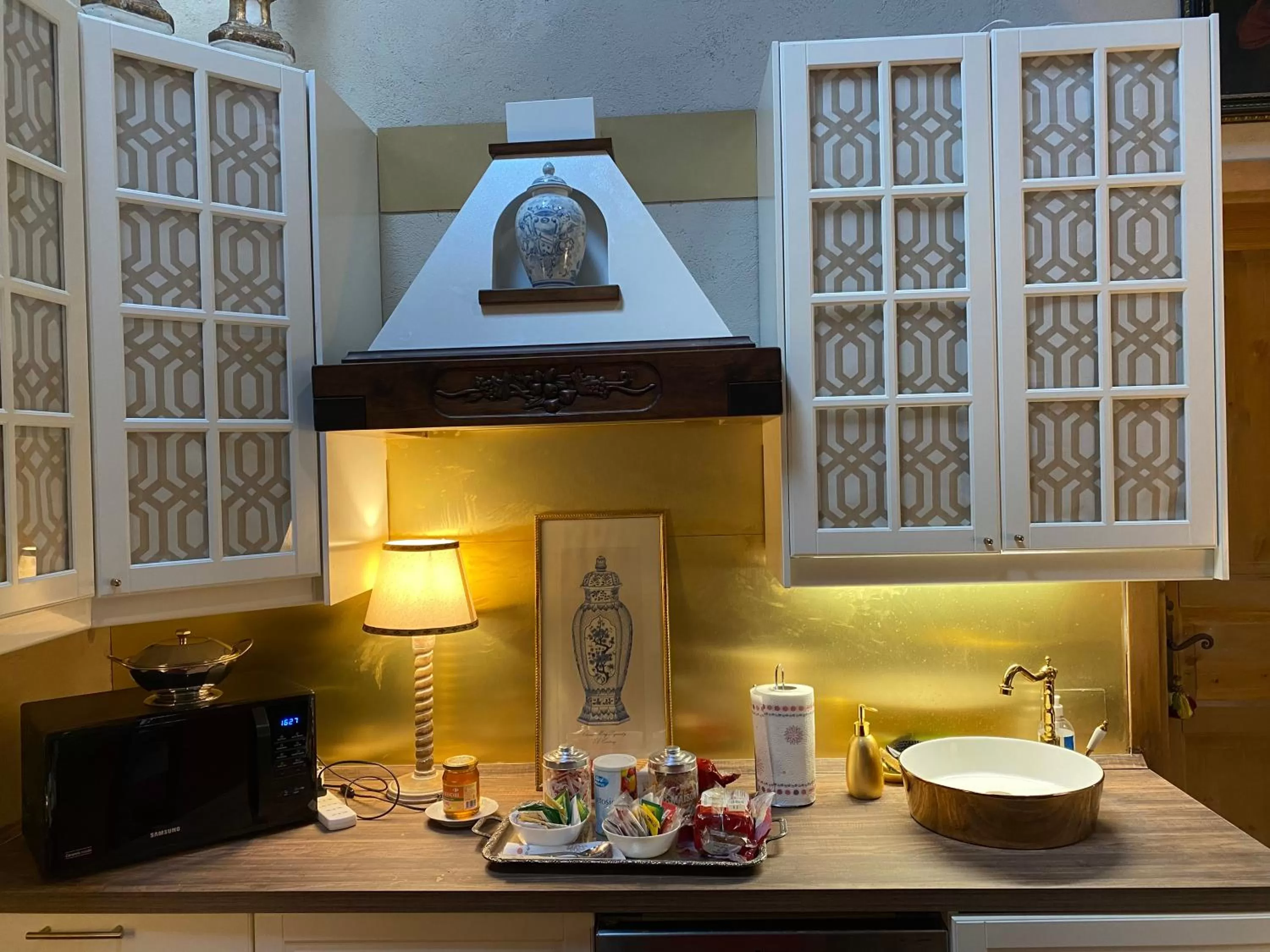 Breakfast in Bed and Breakfast St. Martin