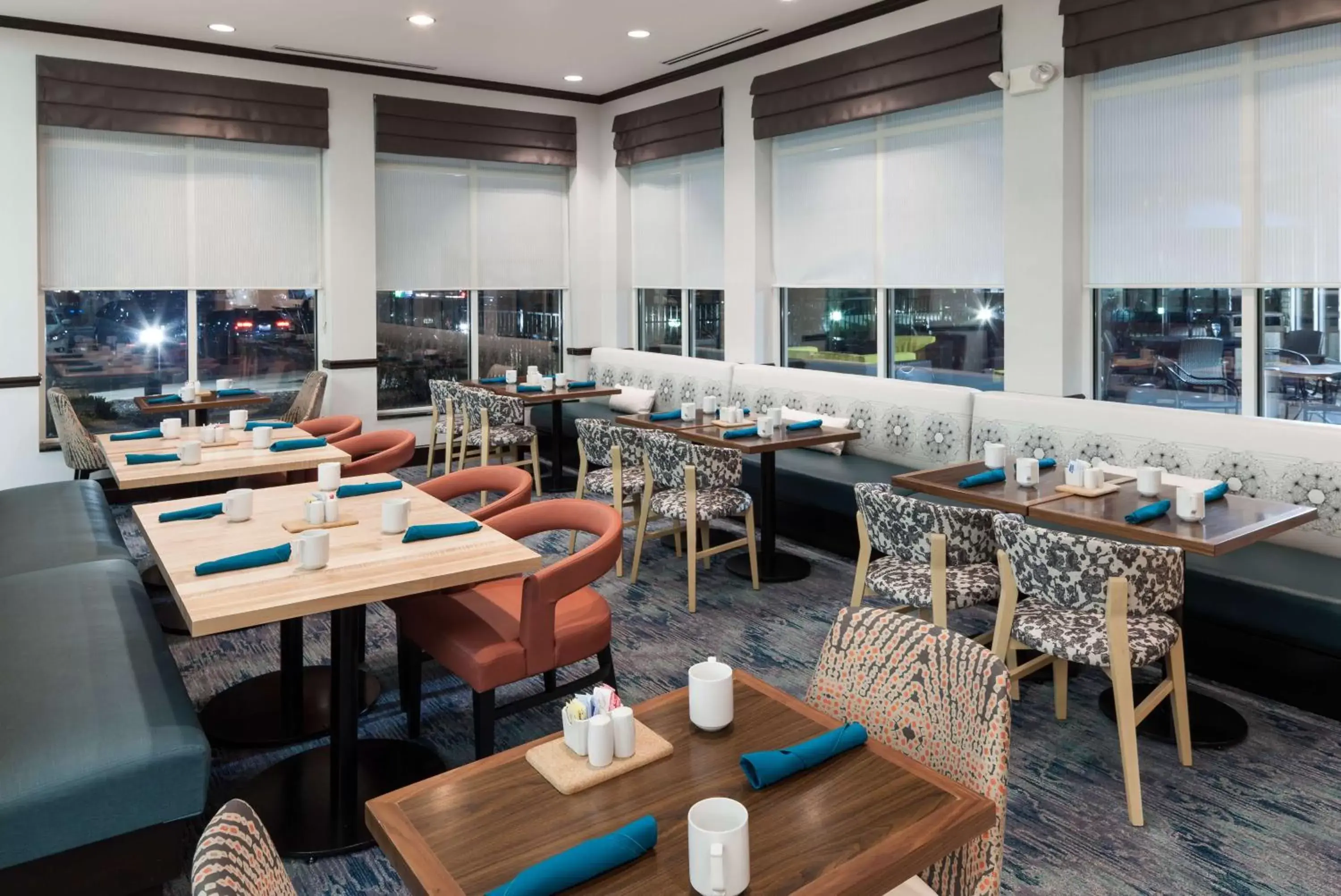 Dining area, Restaurant/Places to Eat in Hilton Garden Inn Cincinnati/Mason