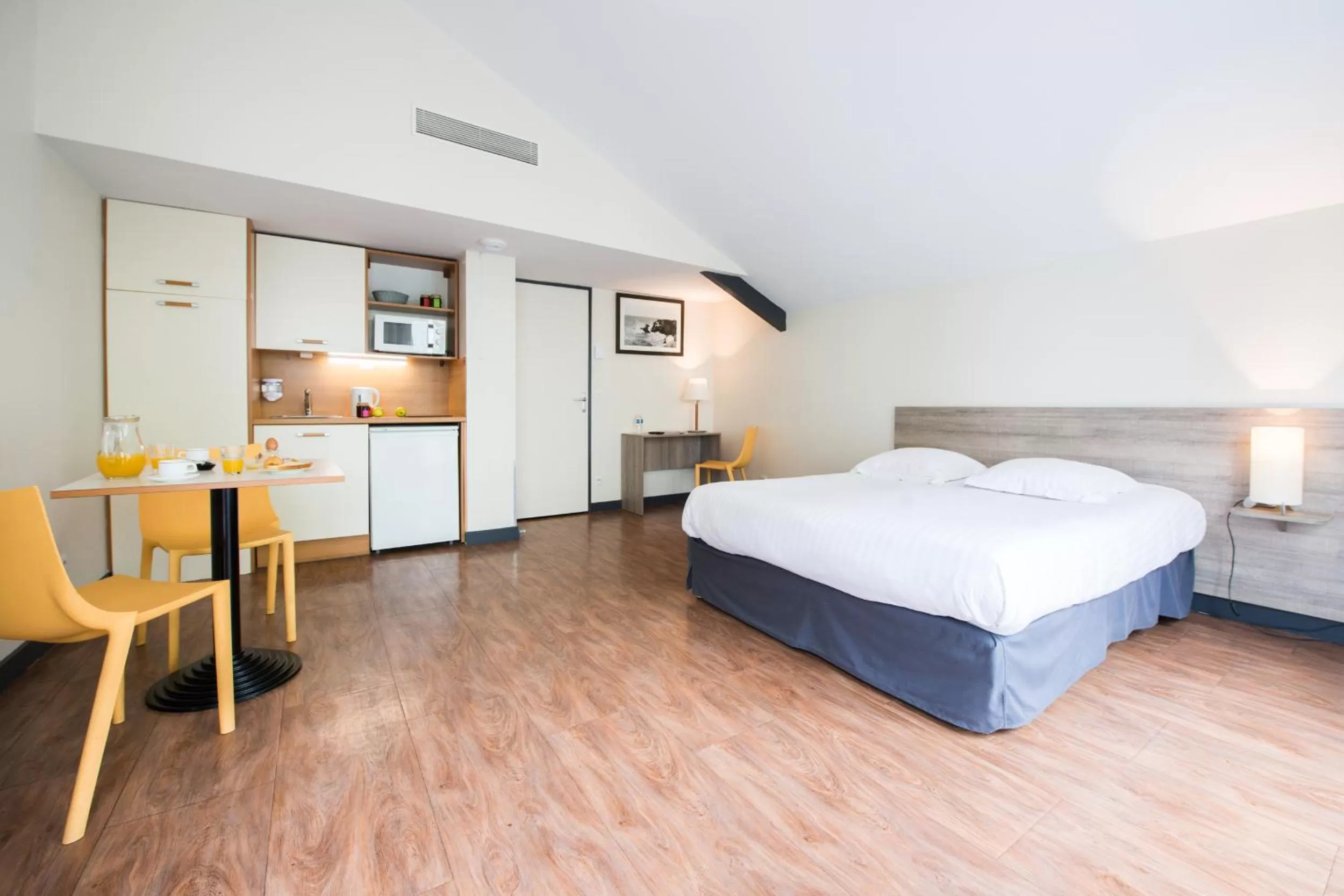 Bed in Comfort Aparthotel Saint-Nazaire Les Portes de l Ocean