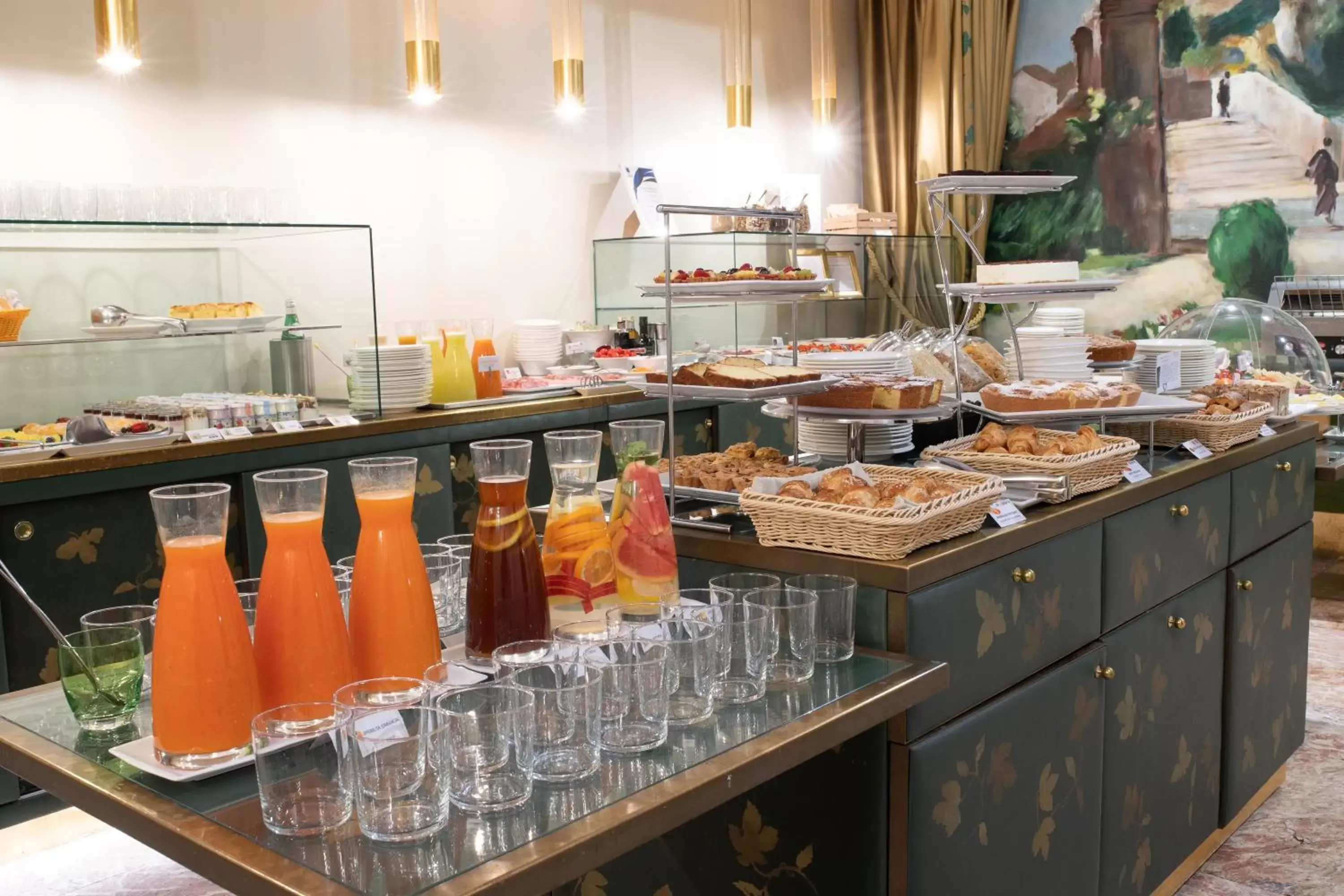 Breakfast, Food in Hotel Papadopoli Venezia - MGallery Collection
