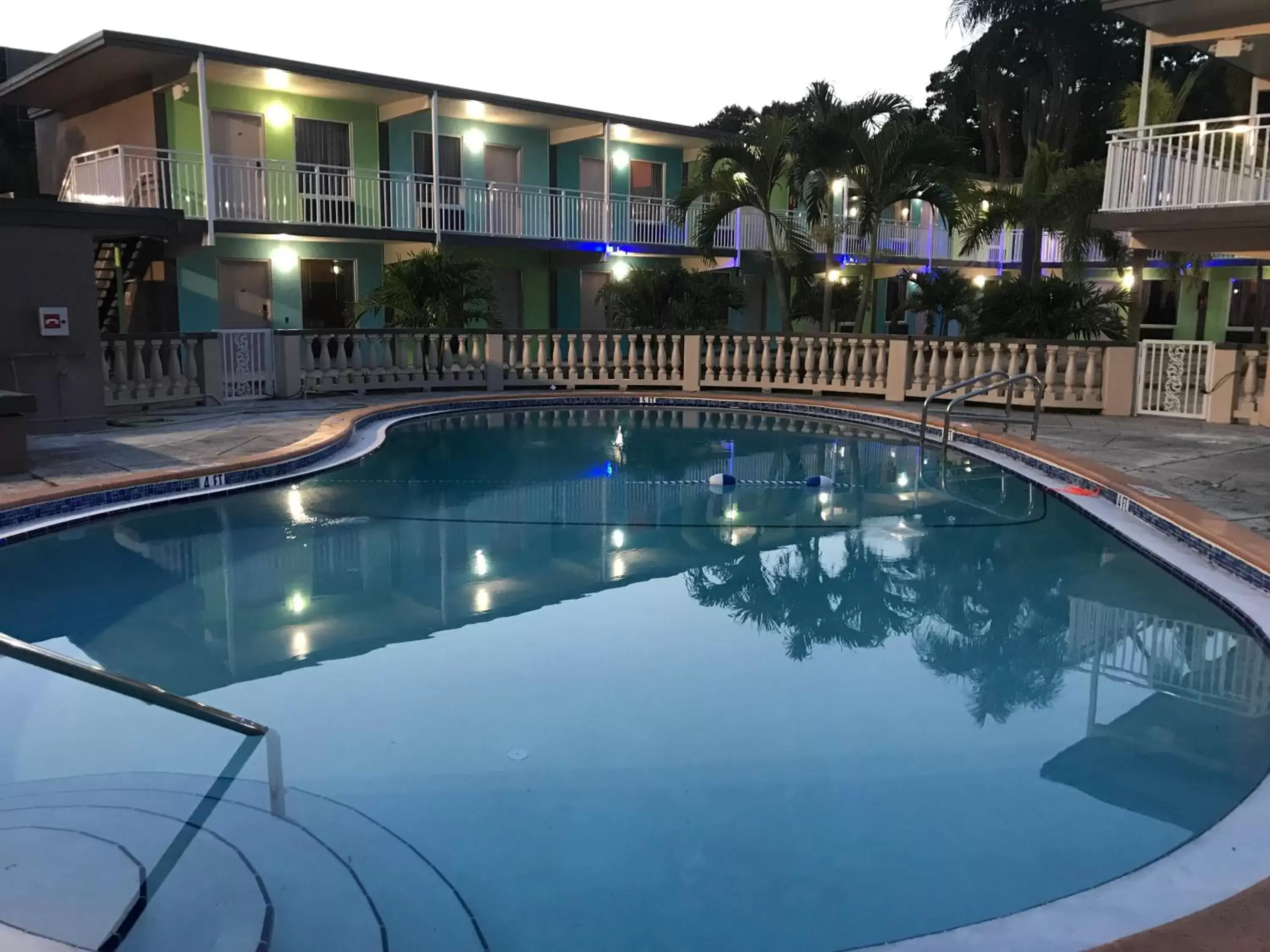 , Swimming Pool in Tropical Inn & Suites, downtown clearwater