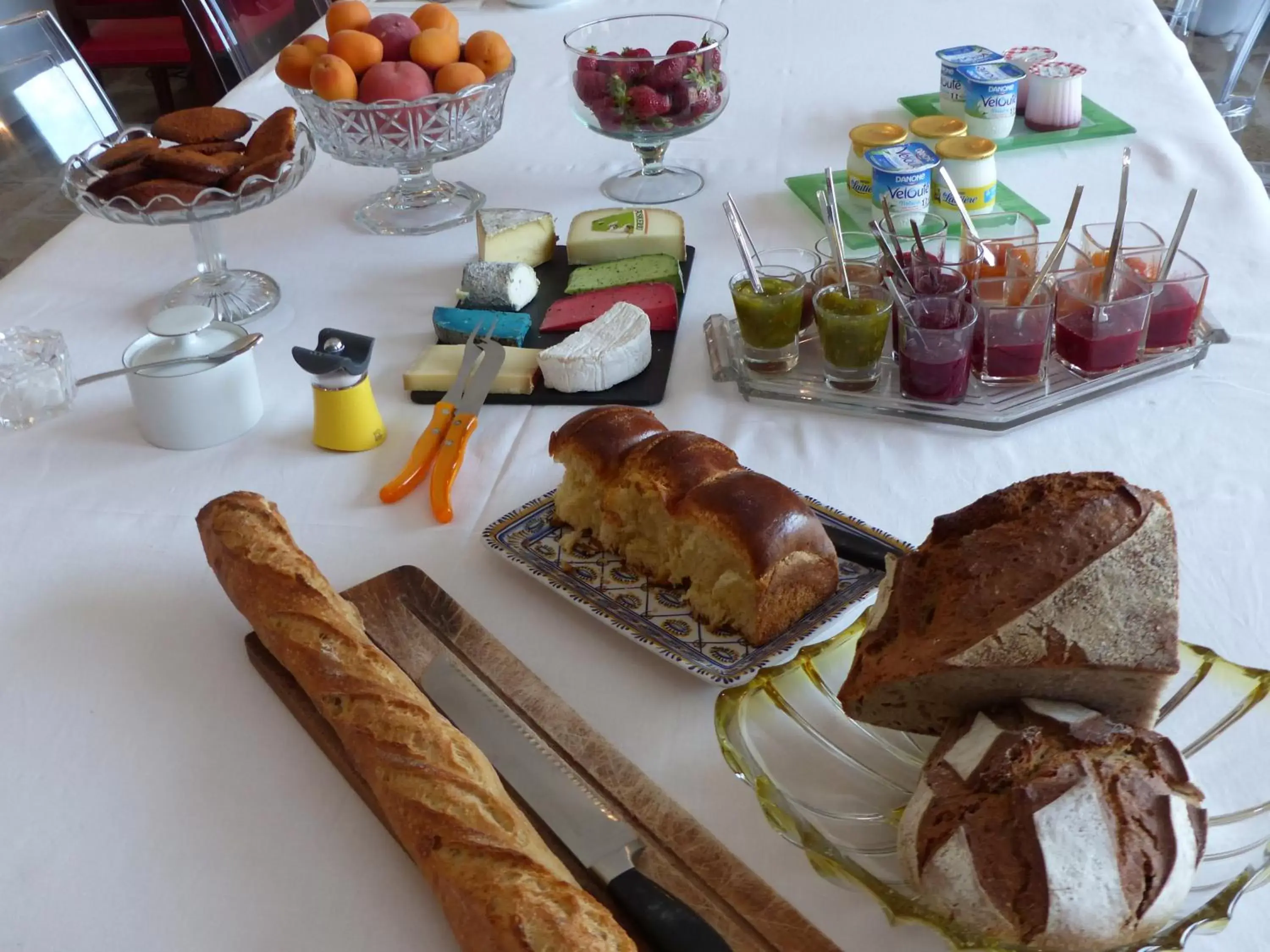 Continental breakfast in Les Chambres d'hôtes de Kérasquer