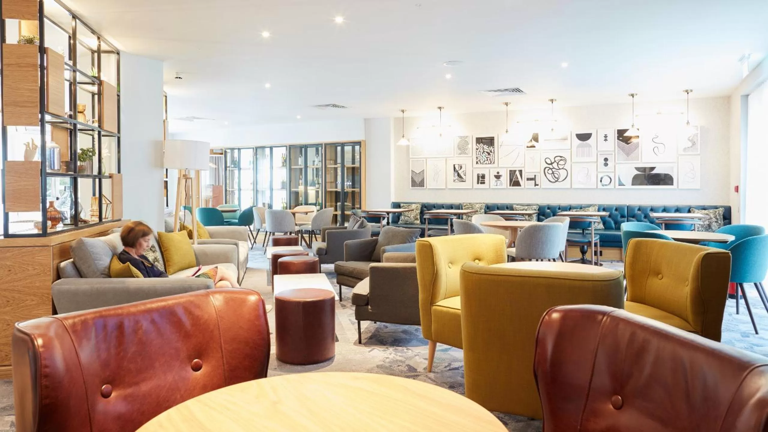 Property building, Lounge/Bar in Alexandra House