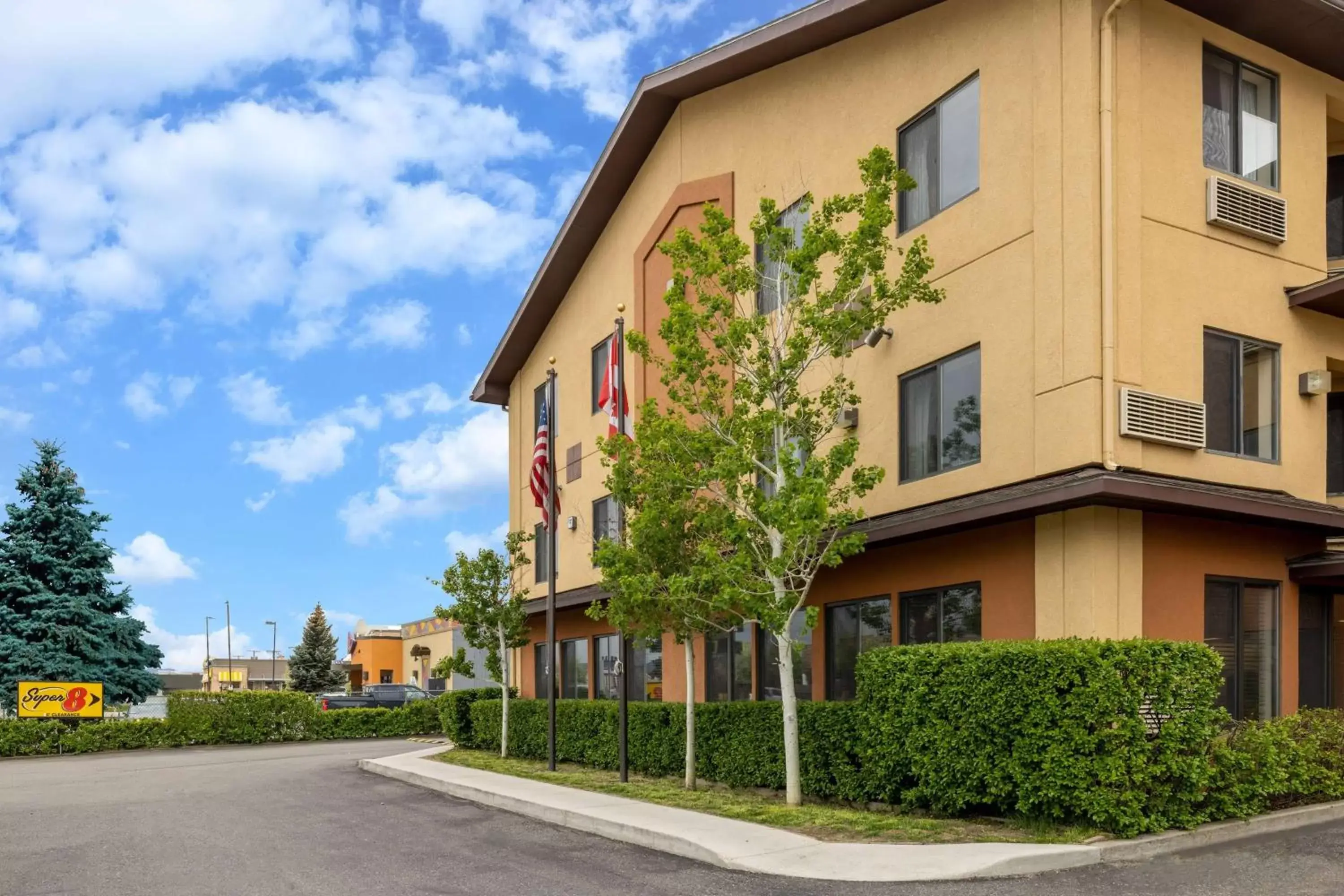 Property building in Super 8 by Wyndham Butte MT Property building in Super 8 by Wyndham Butte MT