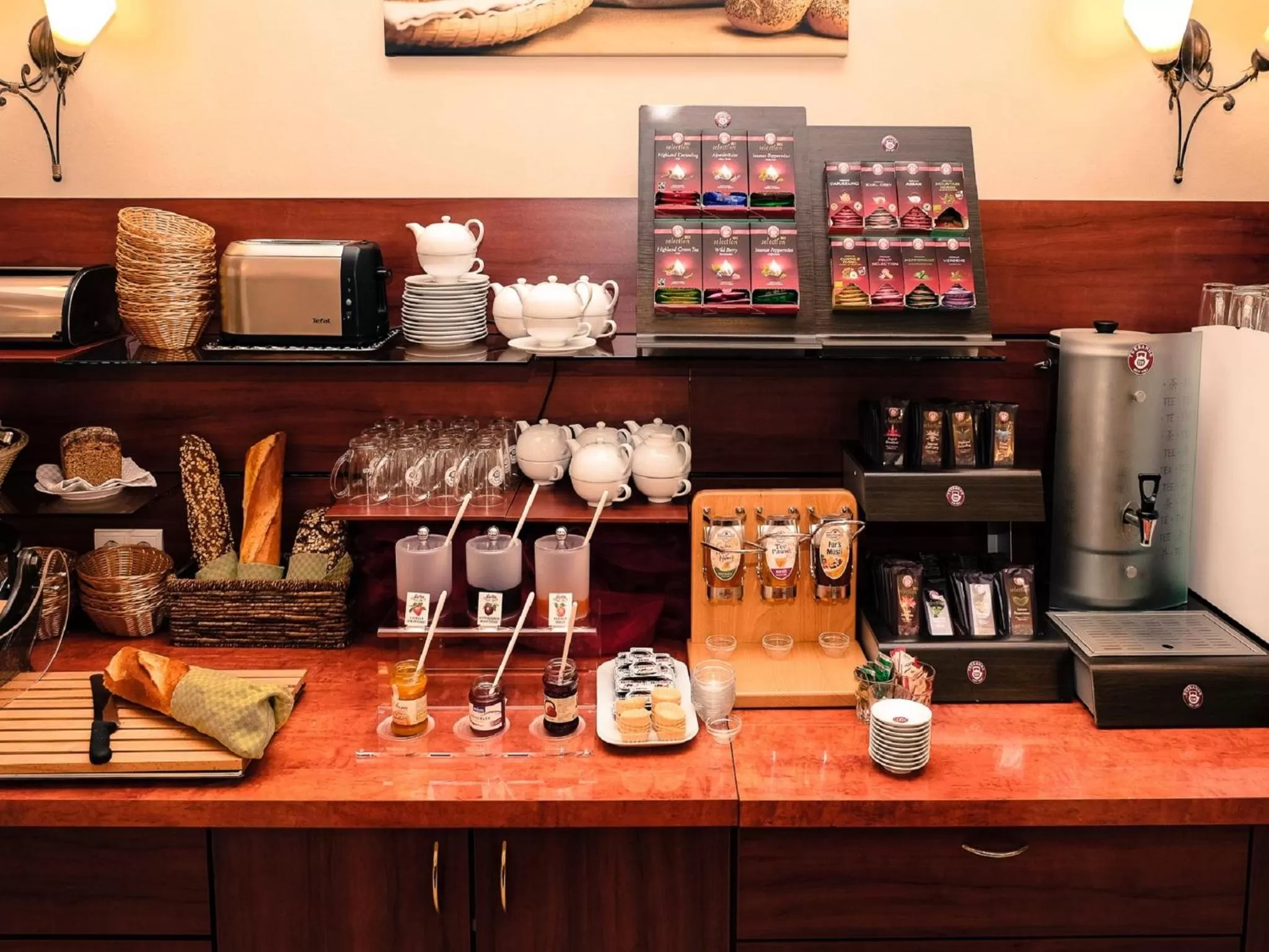 Buffet breakfast in Hotel Europa