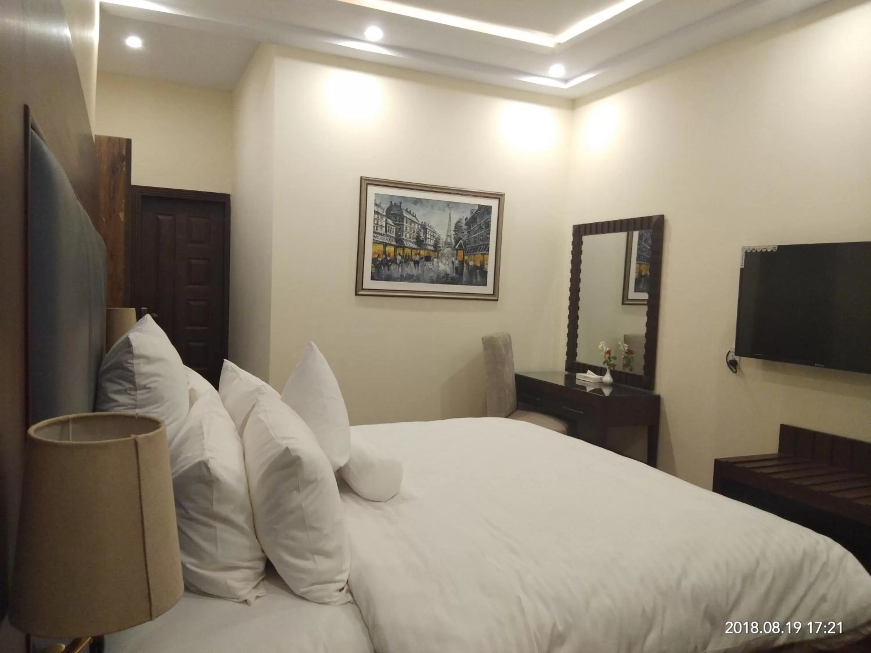 Bedroom, Bed in S Chalet Multan