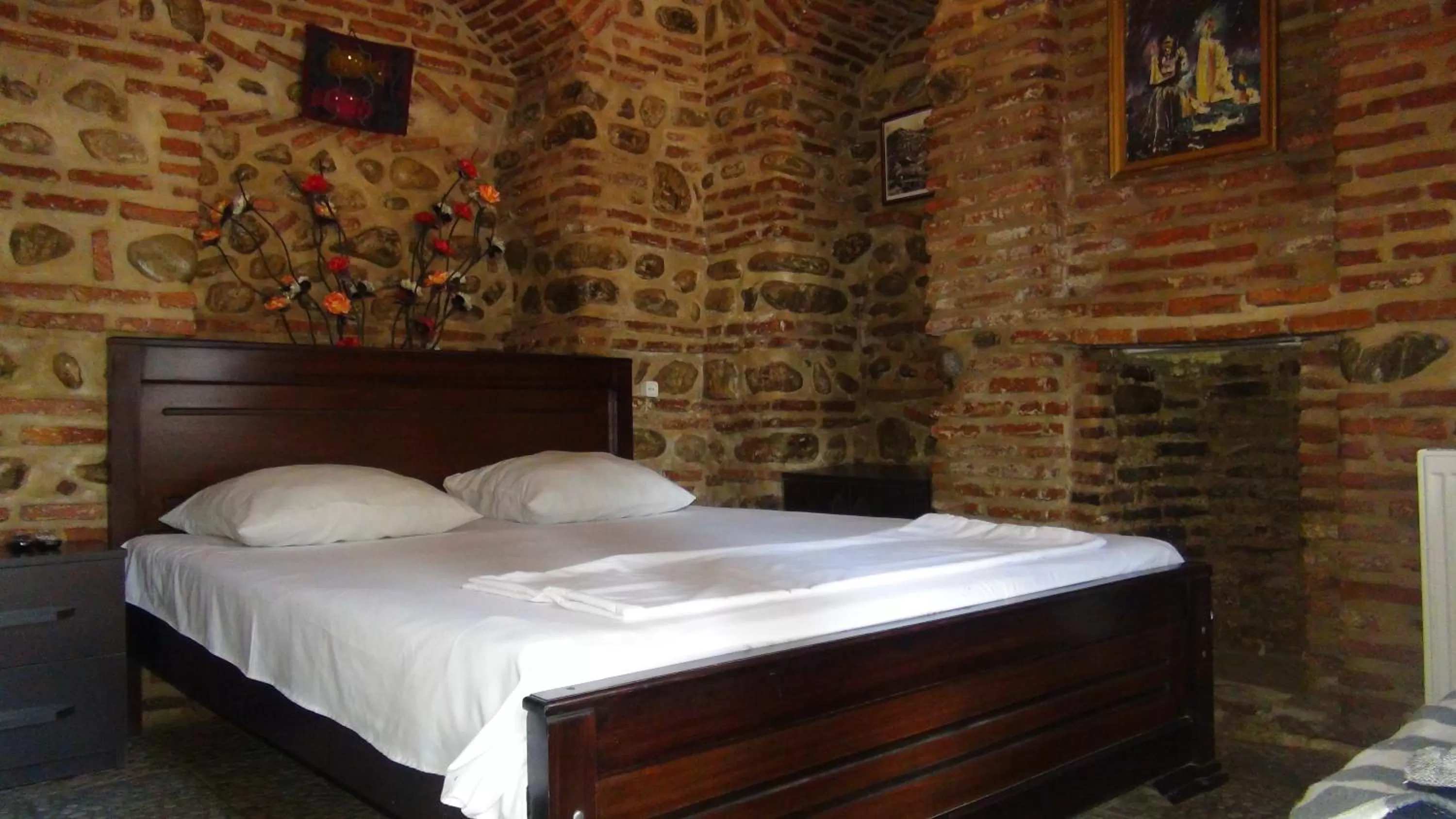 Bed in Old House in Sighnaghi