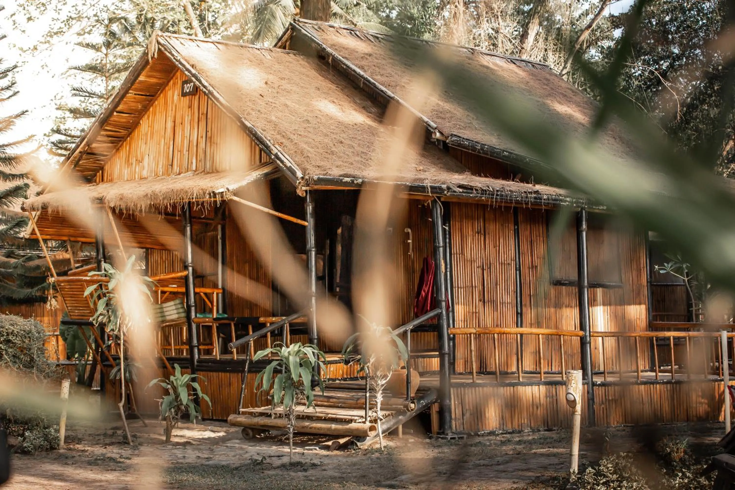 Property building in Eco Lanta Hideaway Beach Resort