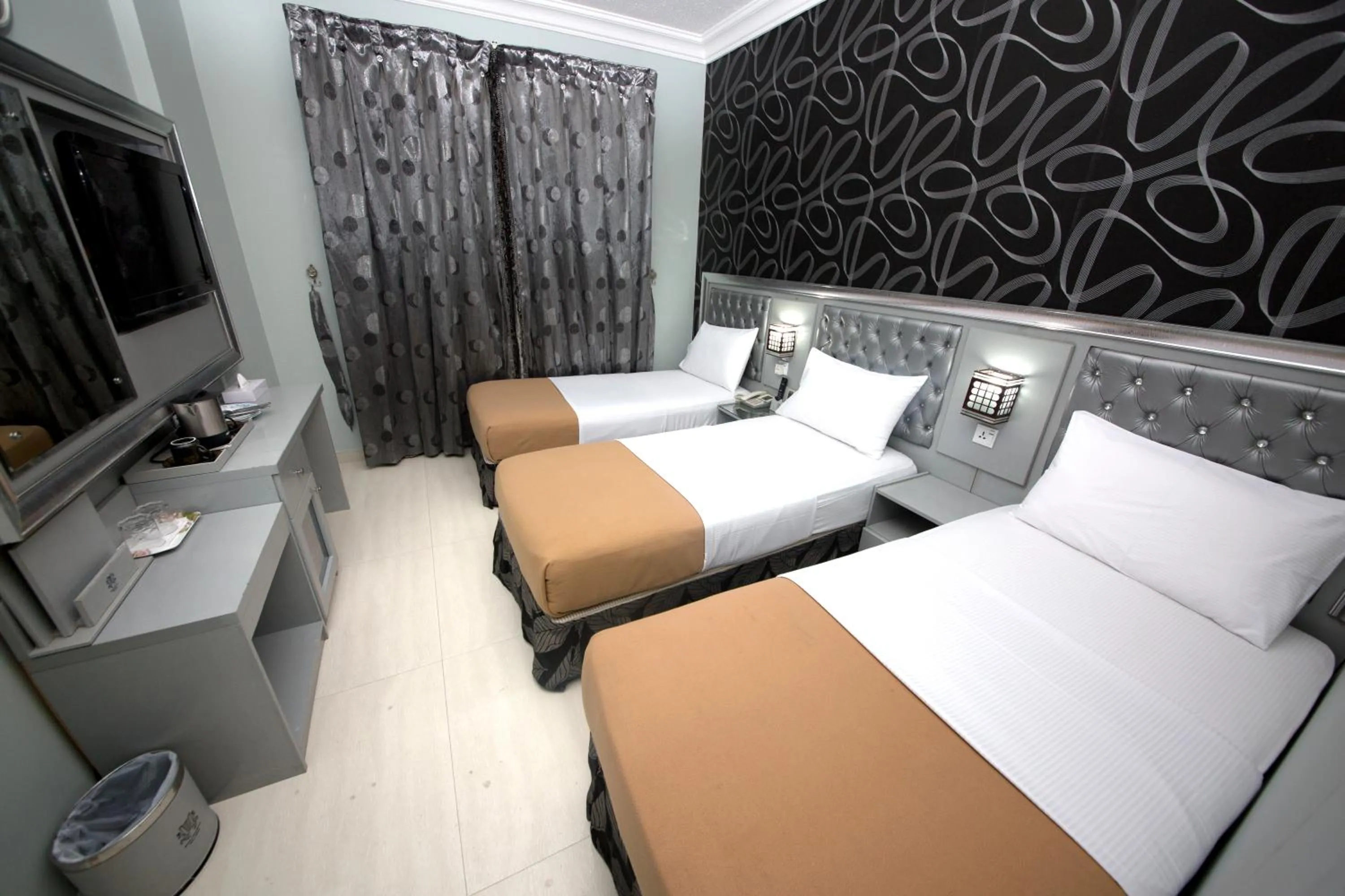 Bedroom, Bed in White Fort Hotel