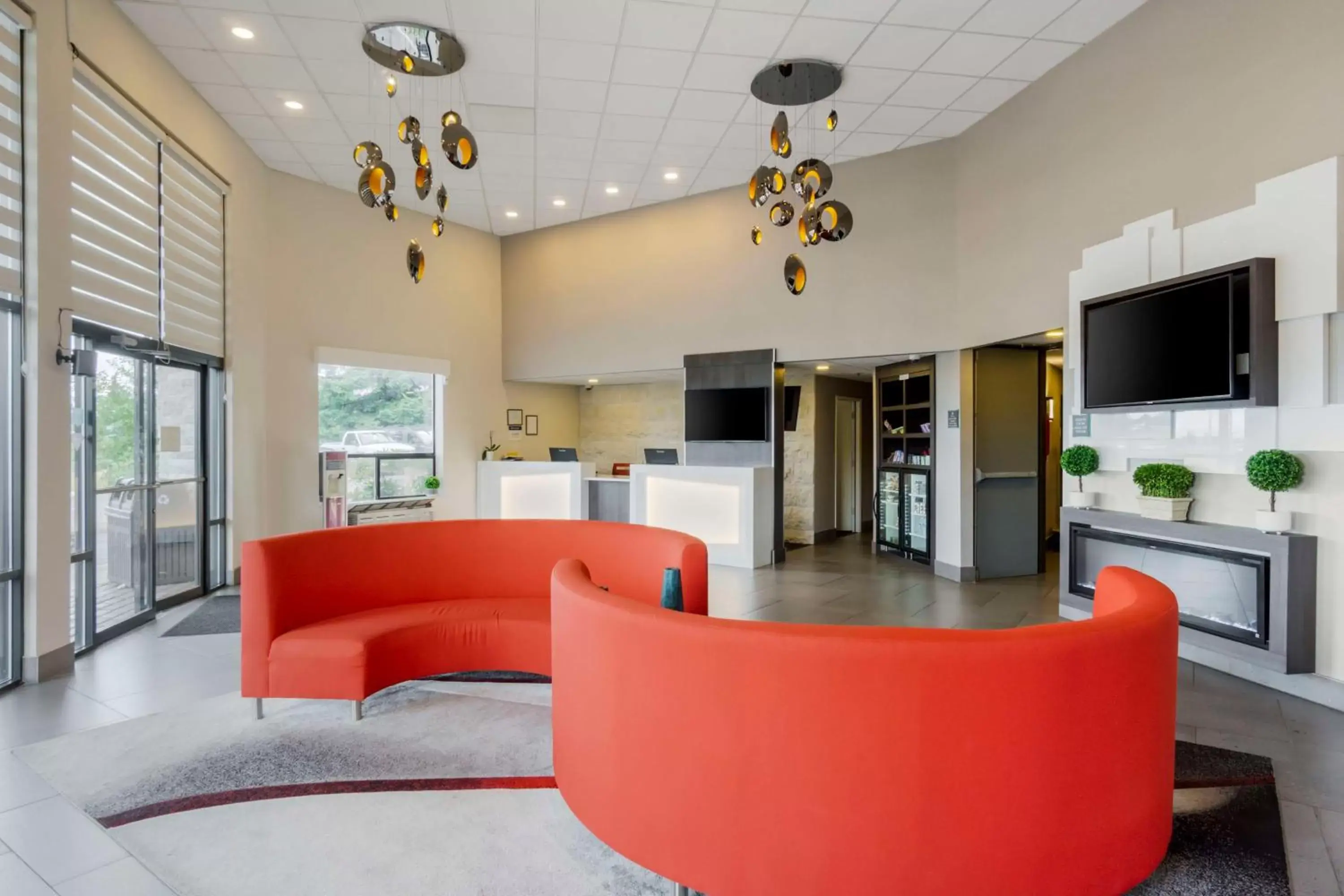 Lobby or reception, Seating Area in Best Western Plus Renton Inn