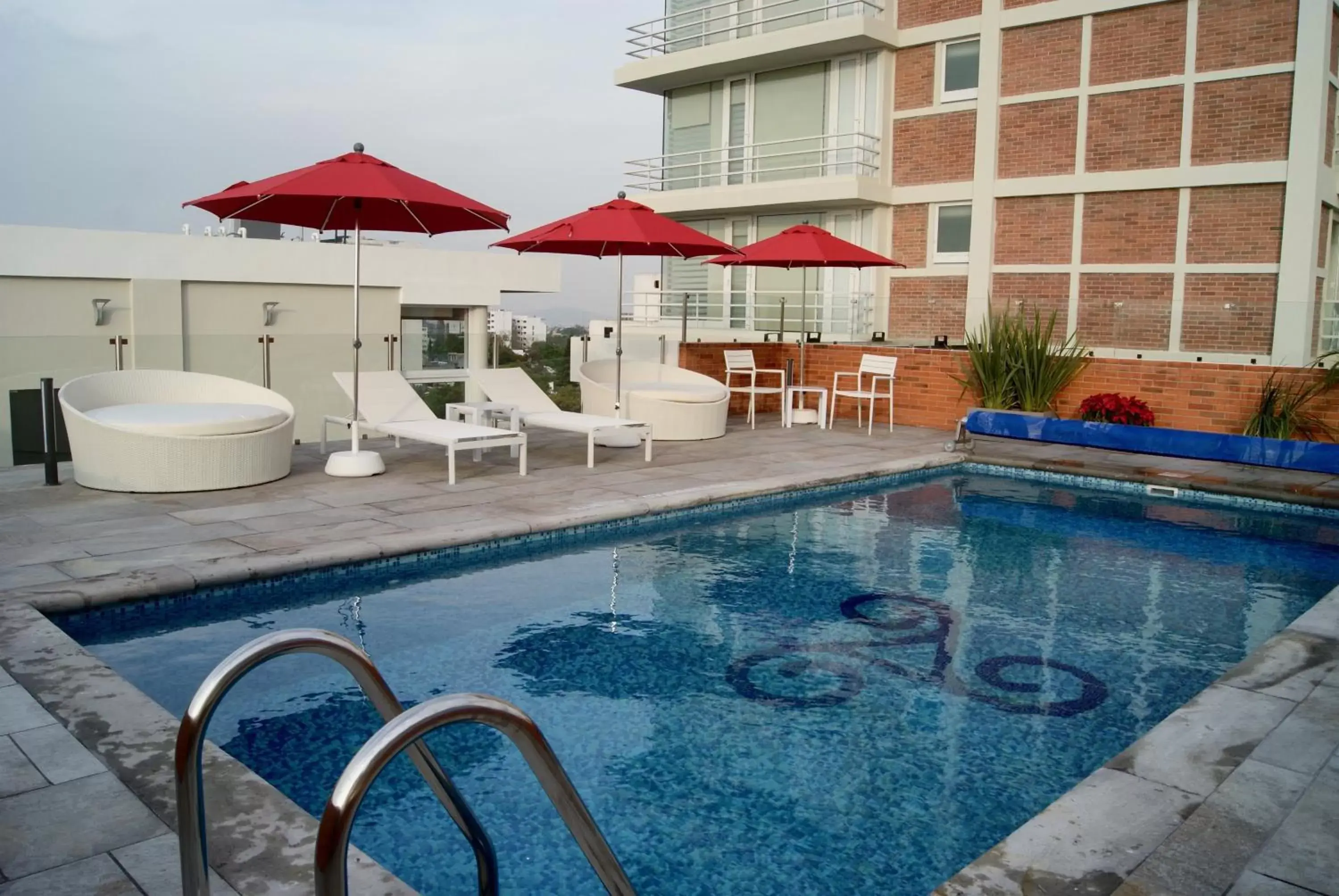Swimming Pool in Hotel Velvet Plaza