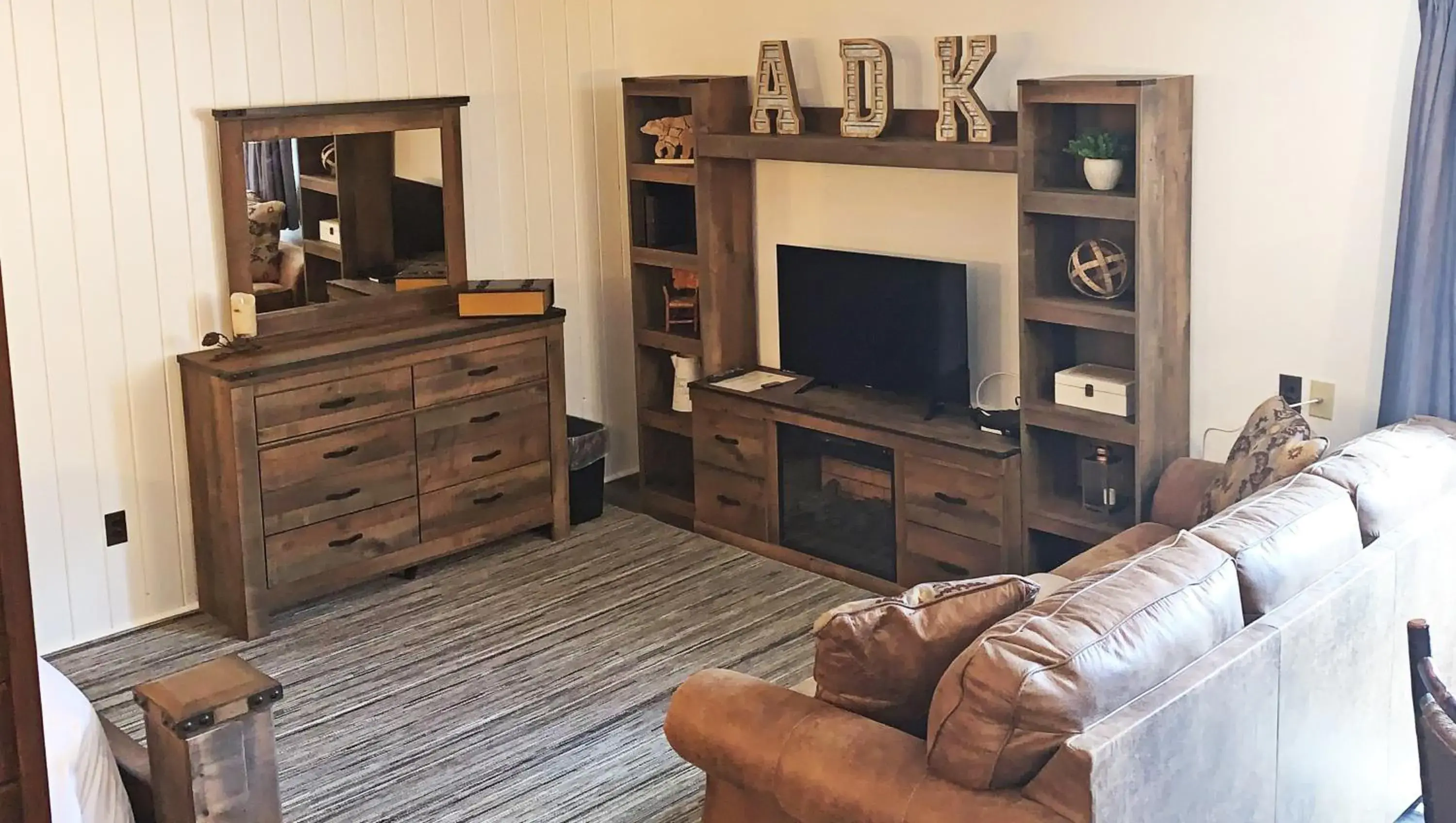 Bedroom in Adirondack Lodge Old Forge Bedroom in Adirondack Lodge Old Forge