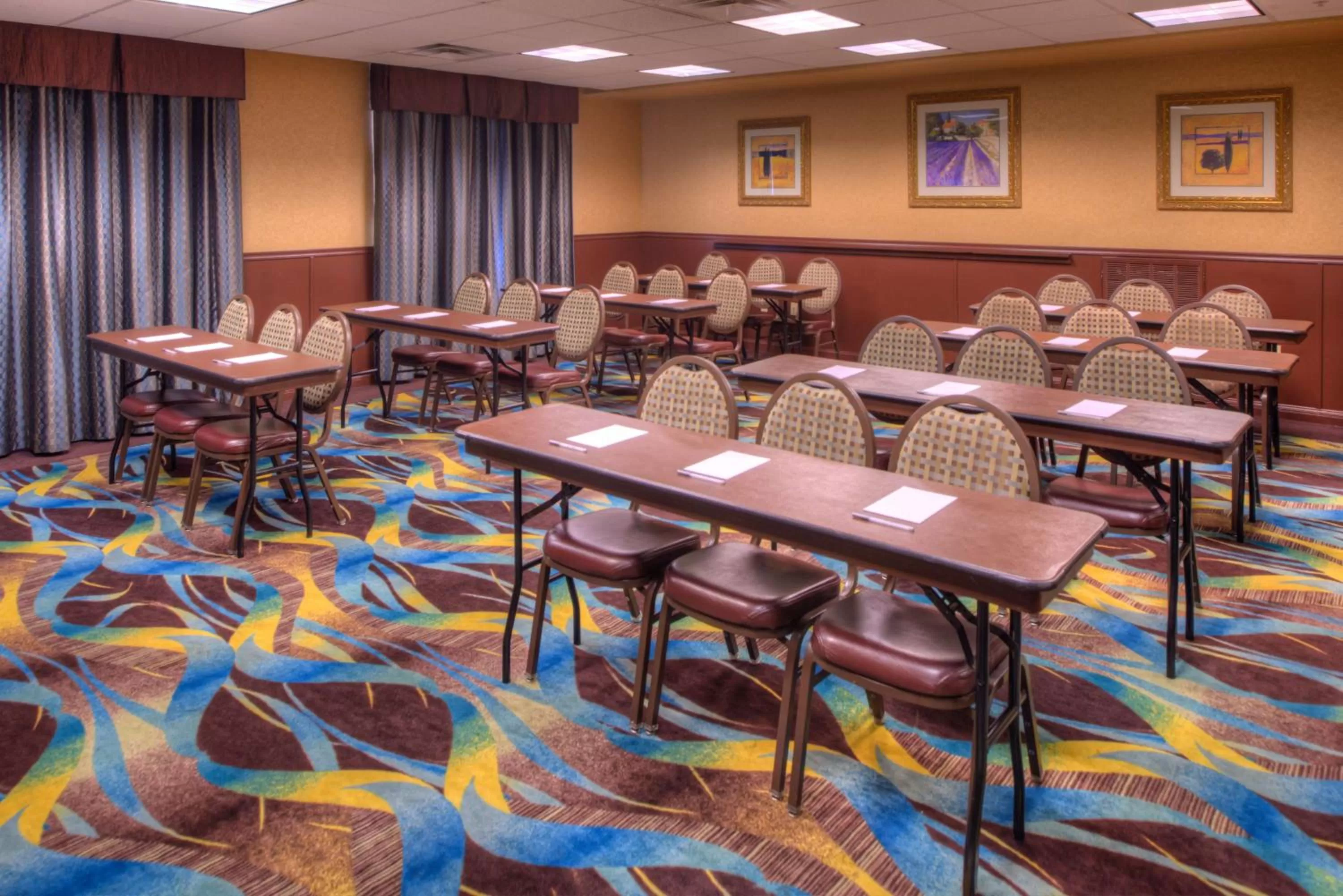 Meeting/conference room in Hampton Inn & Suites Ontario