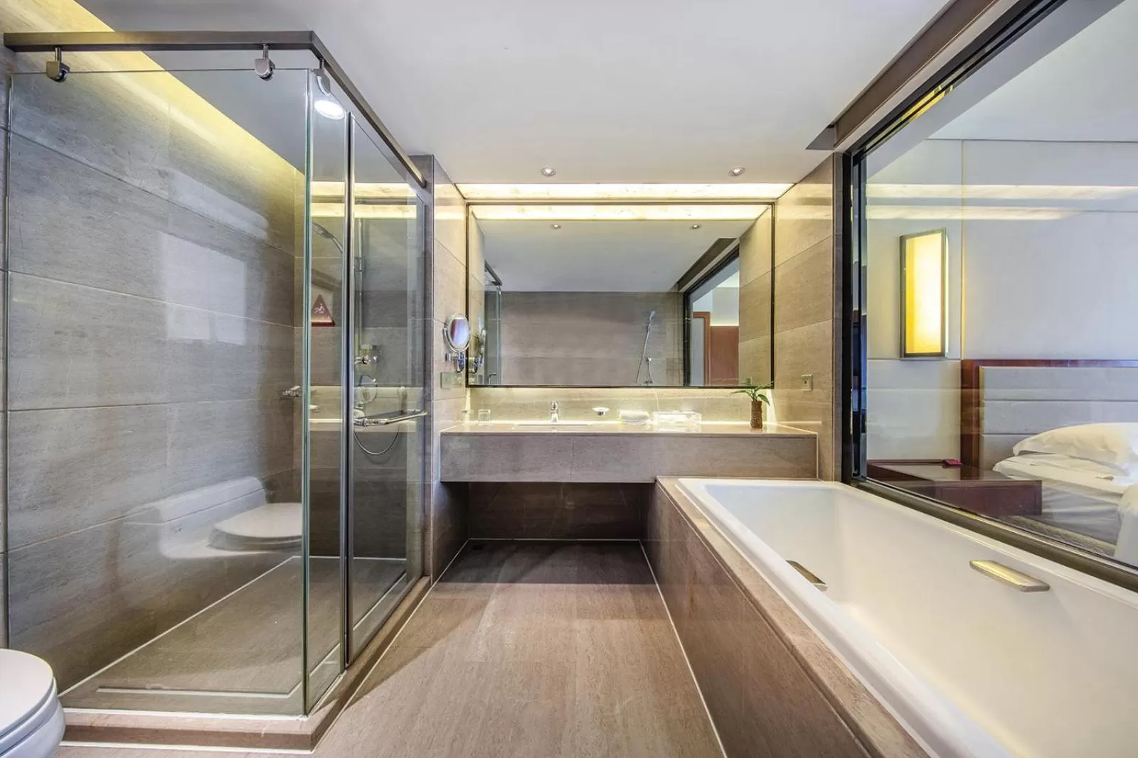 Bathroom in Crowne Plaza Foshan by IHG